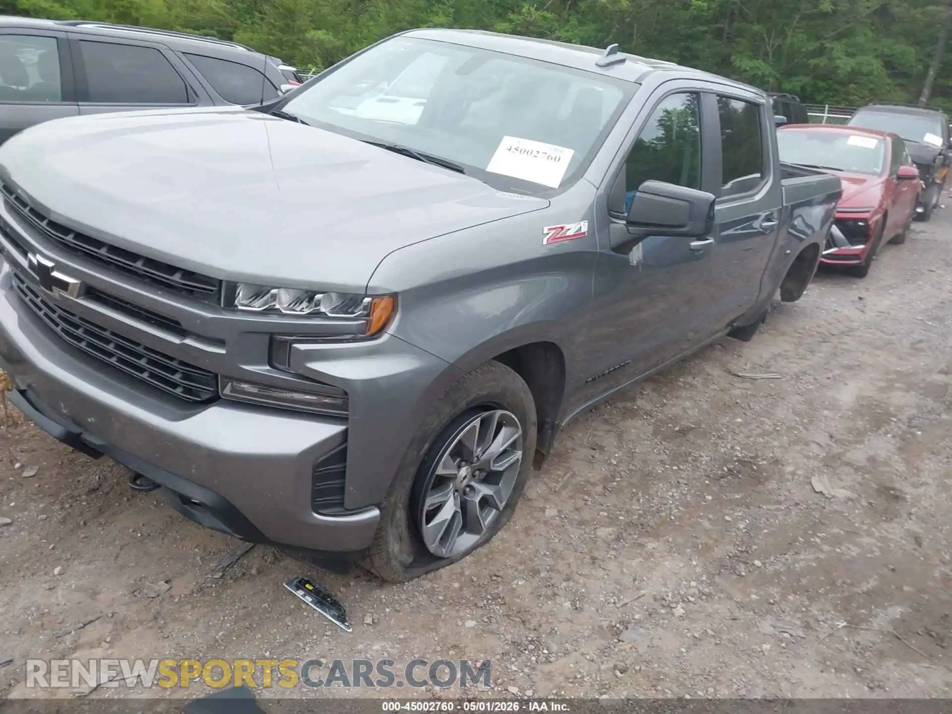 2 fotografías del automóvil dañado 1GCUYEEDXMZ358176 CHEVROLET SILVERADO 1500 2021