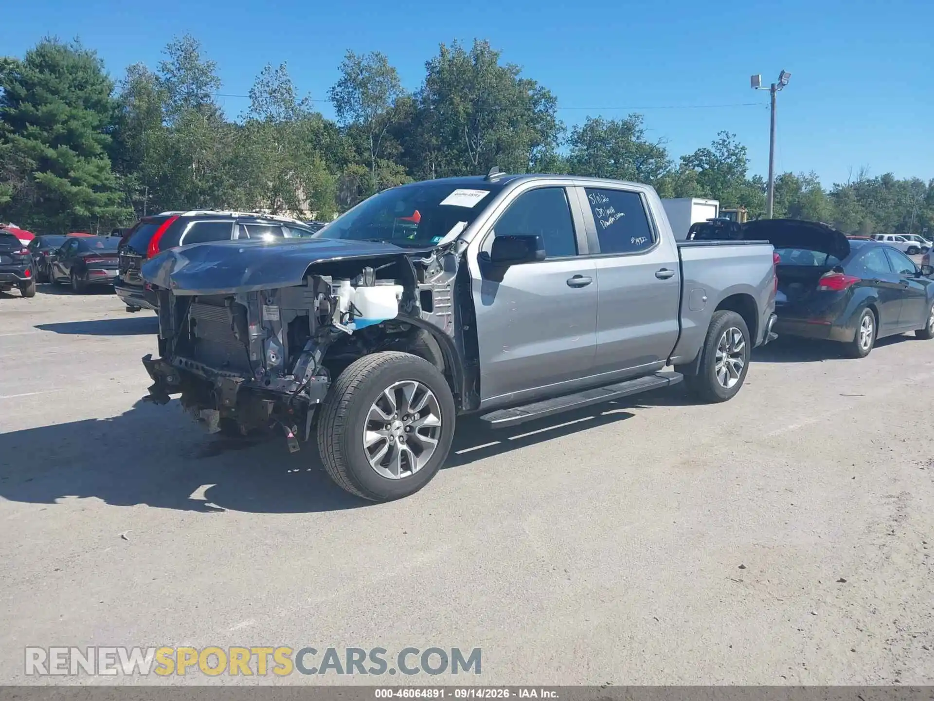 2 fotografías del automóvil dañado 1GCUYEEDXMZ447696 CHEVROLET SILVERADO 1500 2021