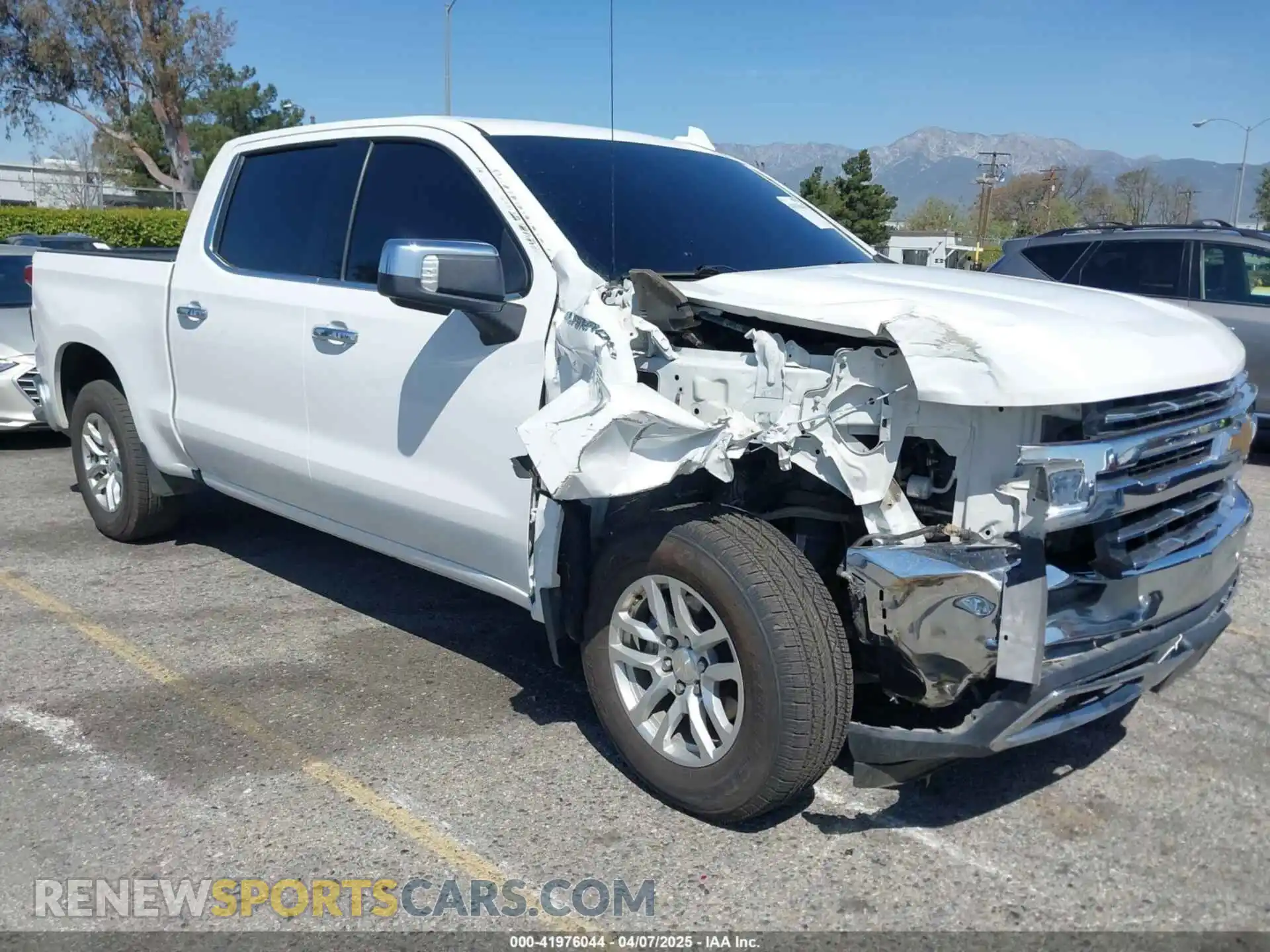 1 Photograph of a damaged car 1GCUYGEDXMZ202215 CHEVROLET SILVERADO 1500 2021