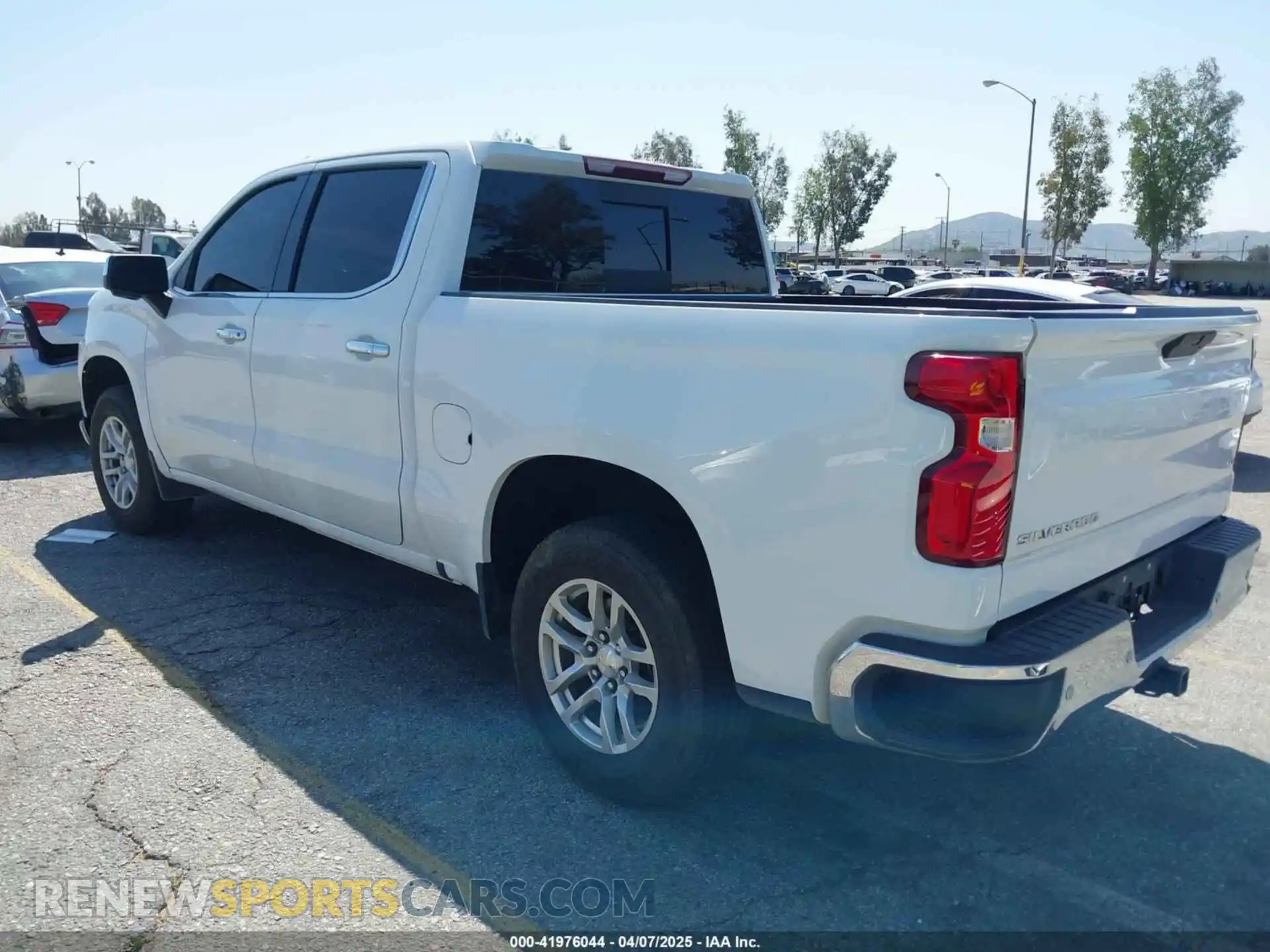 3 Photograph of a damaged car 1GCUYGEDXMZ202215 CHEVROLET SILVERADO 1500 2021