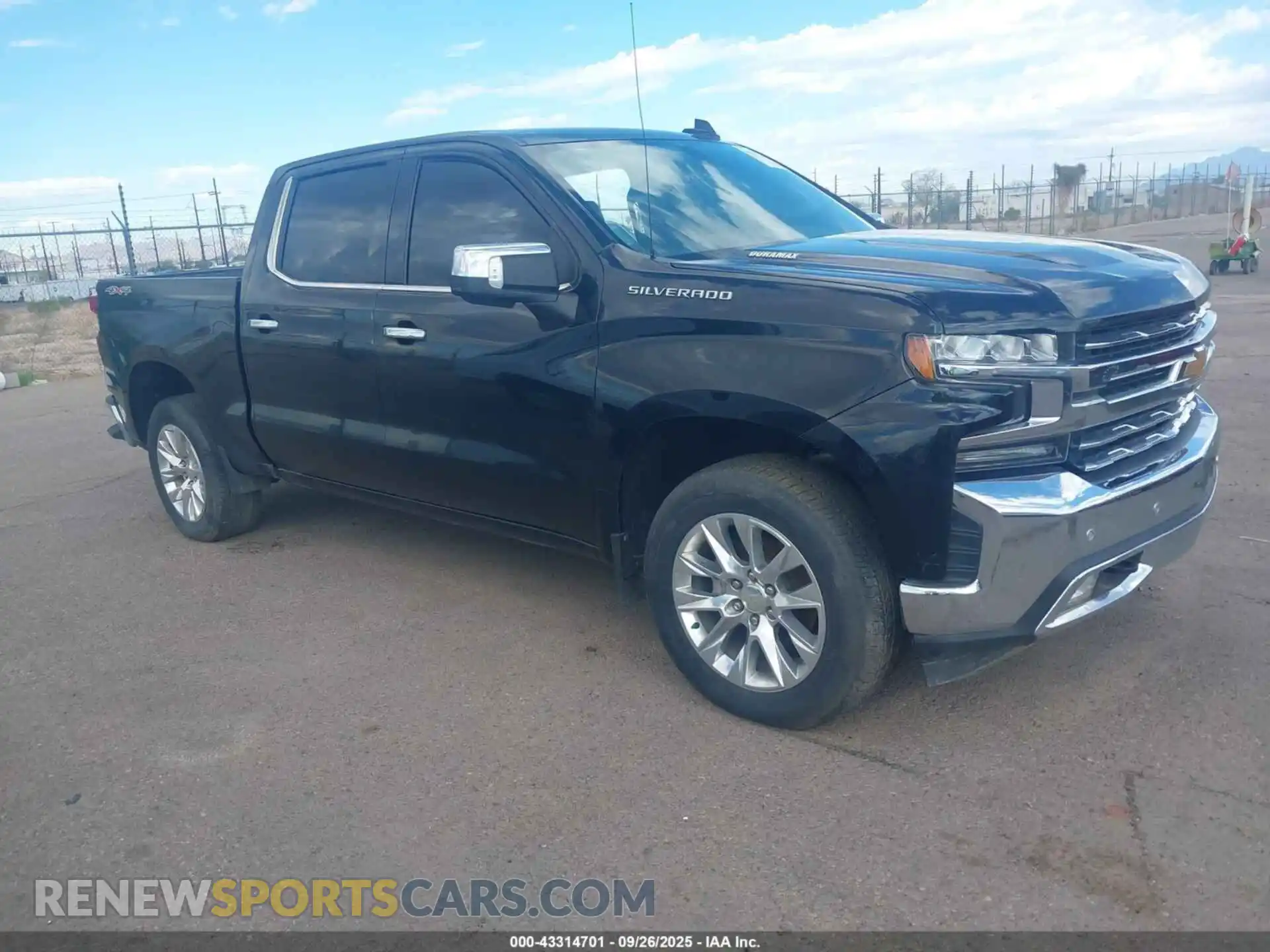 1 Photograph of a damaged car 1GCUYGET2MZ332867 CHEVROLET SILVERADO 1500 2021