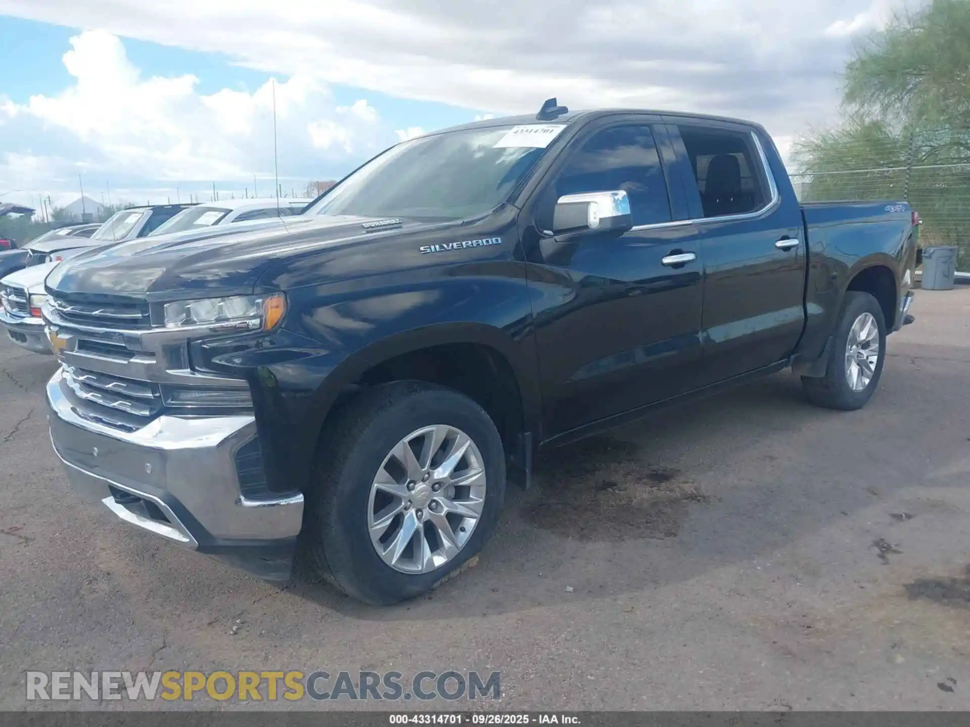 2 Photograph of a damaged car 1GCUYGET2MZ332867 CHEVROLET SILVERADO 1500 2021