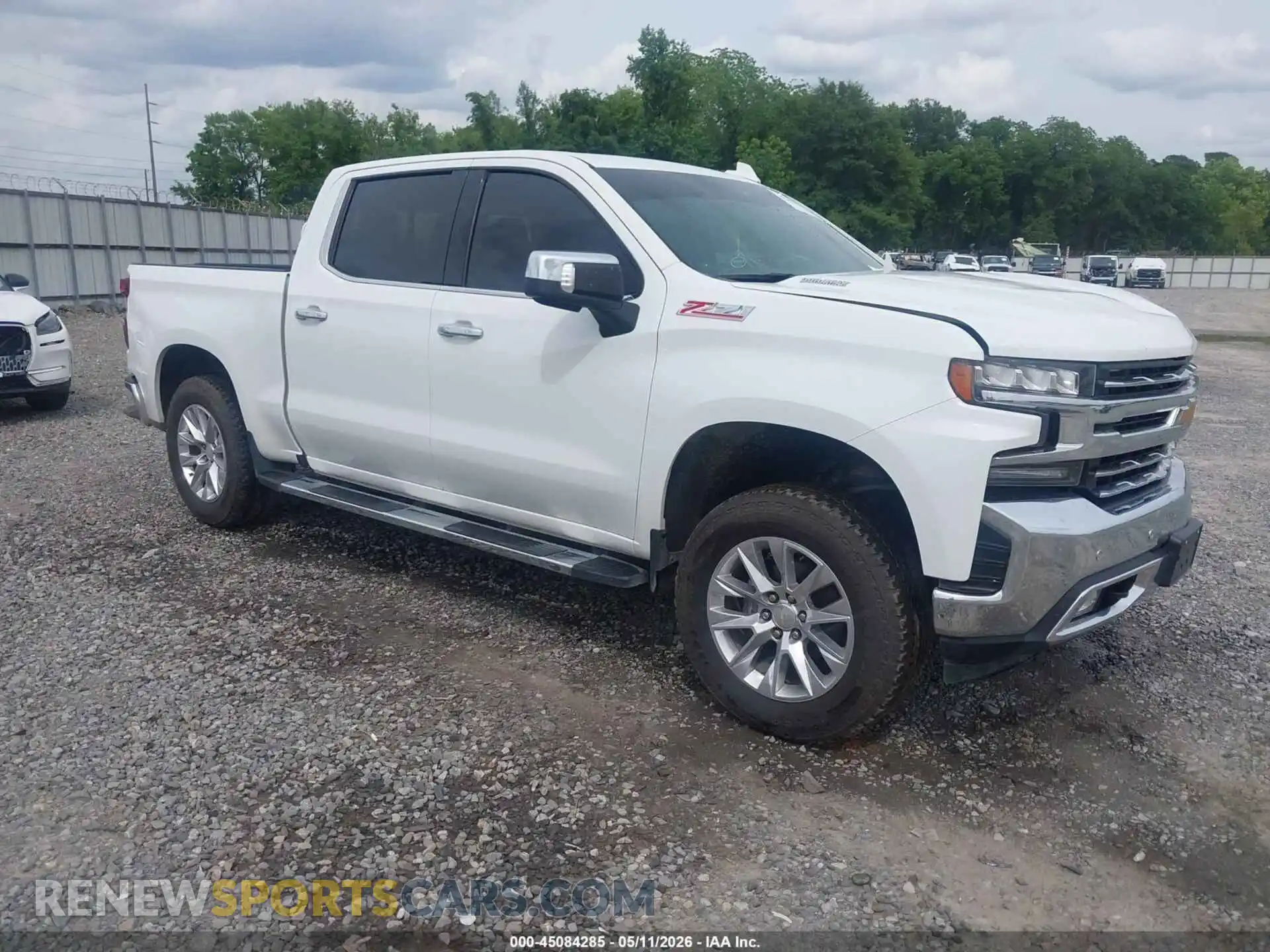 1 Photograph of a damaged car 1GCUYGETXMZ307618 CHEVROLET SILVERADO 1500 2021