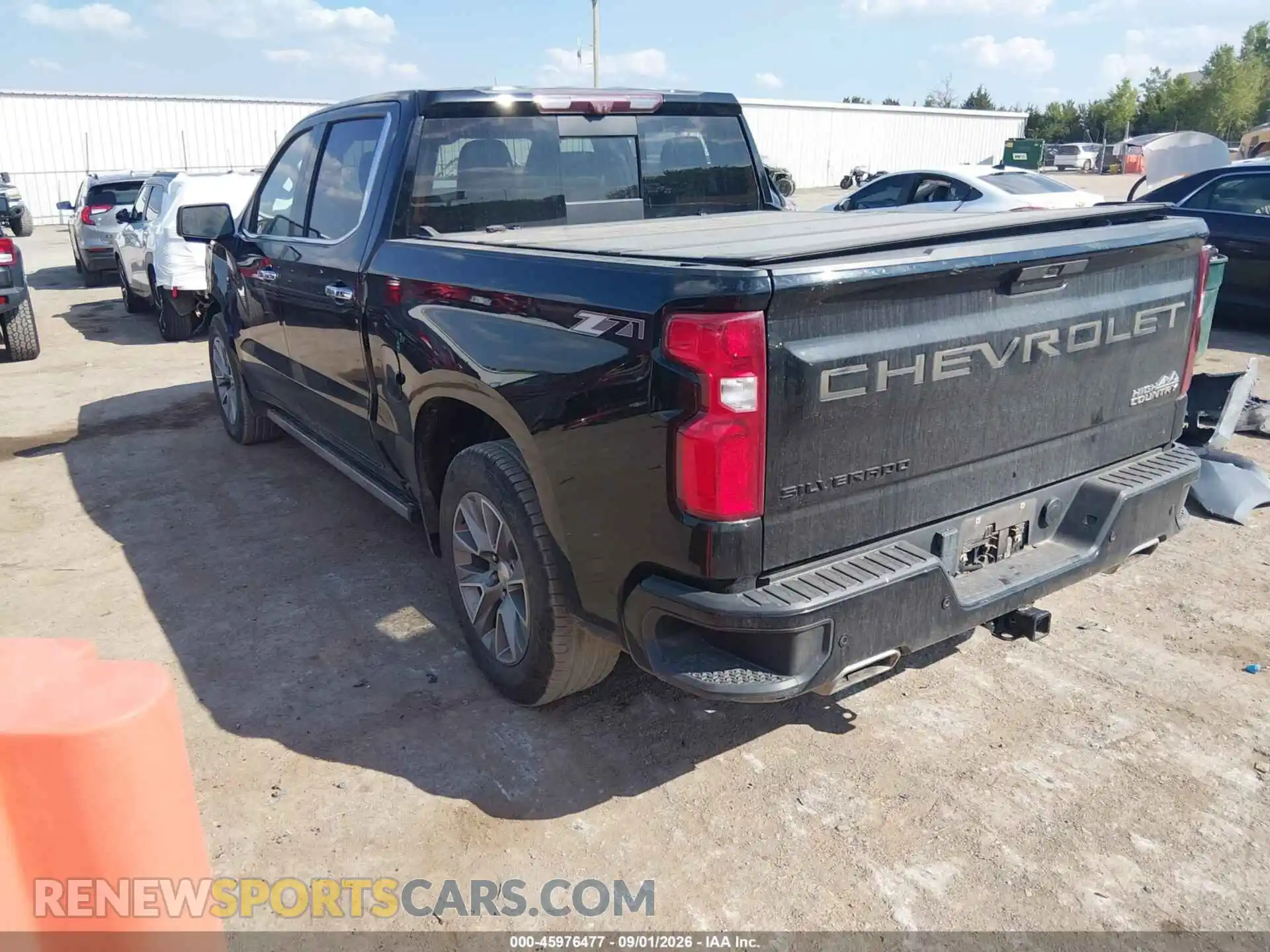 3 fotografías del automóvil dañado 1GCUYHED4MZ120924 CHEVROLET SILVERADO 1500 2021
