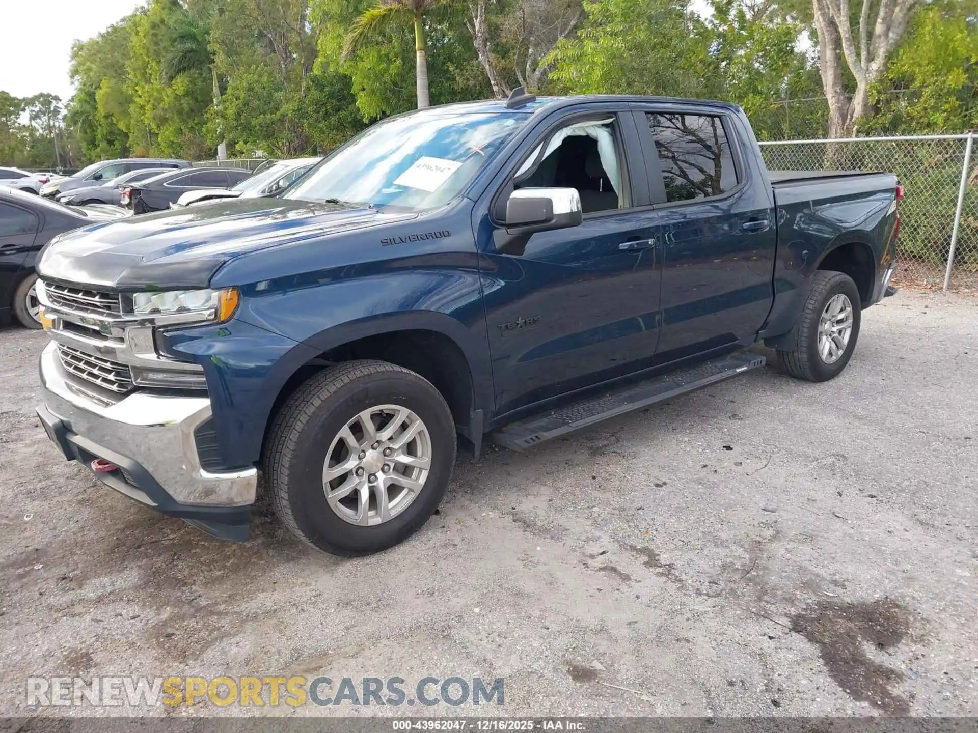 2 Photograph of a damaged car 3GCPWCED4MG204263 CHEVROLET SILVERADO 1500 2021