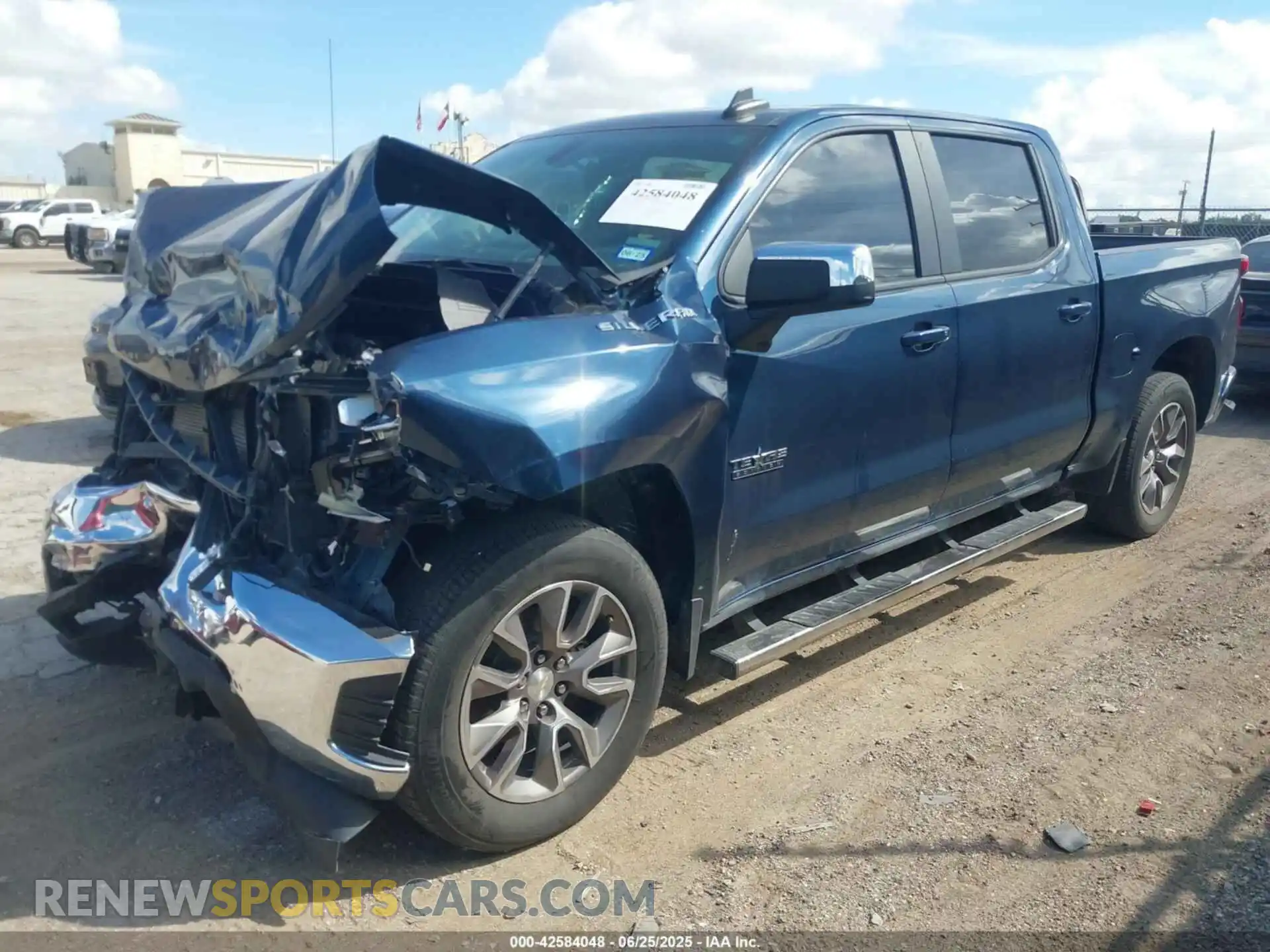 2 Photograph of a damaged car 3GCPWCED4MG256167 CHEVROLET SILVERADO 1500 2021