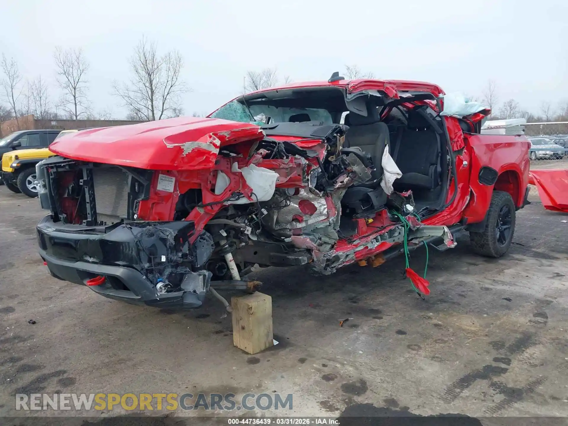 2 Photograph of a damaged car 3GCPYCEH2MG101078 CHEVROLET SILVERADO 1500 2021