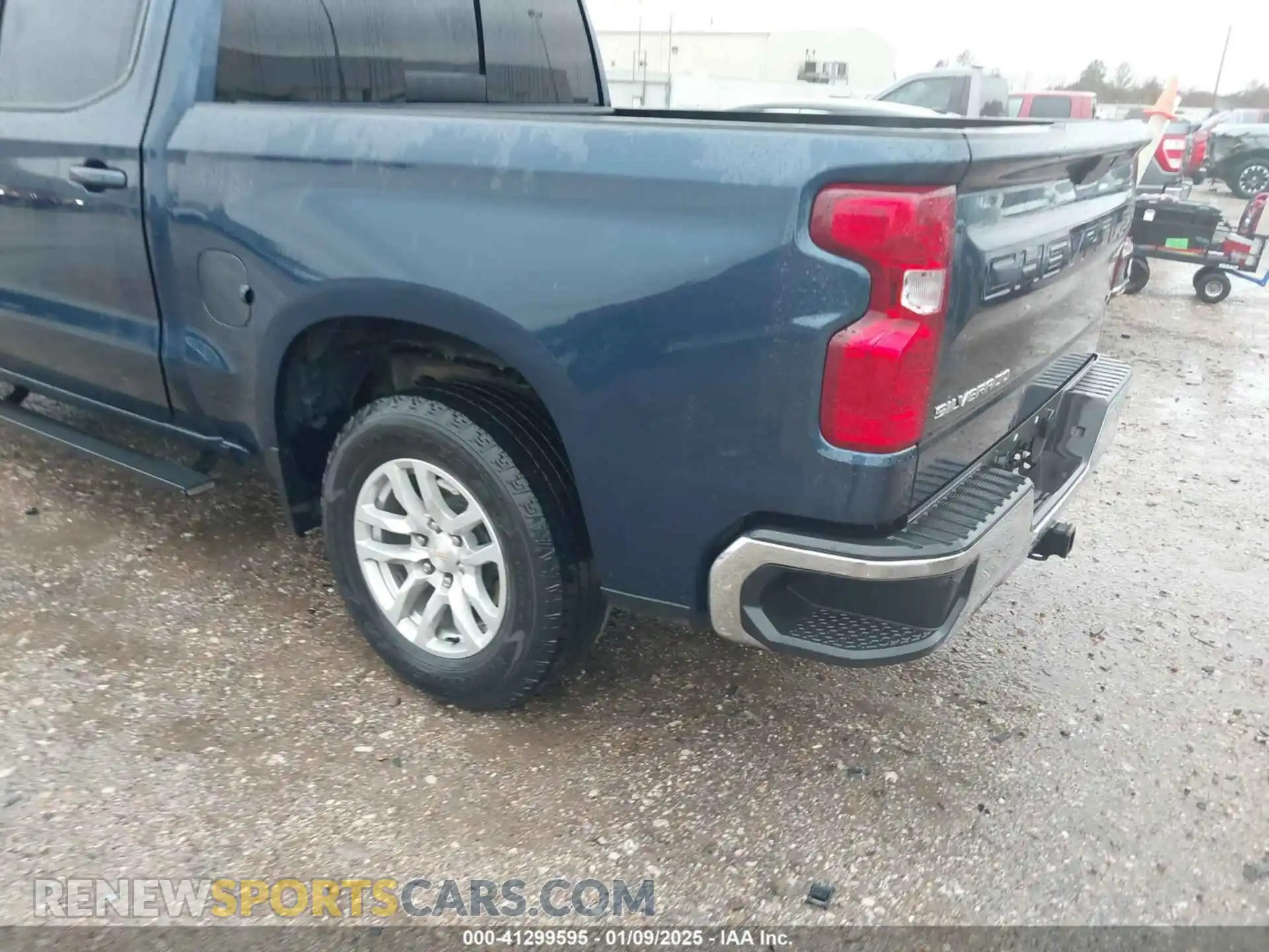 3 Photograph of a damaged car 3GCUYDED5MG226677 CHEVROLET SILVERADO 1500 2021