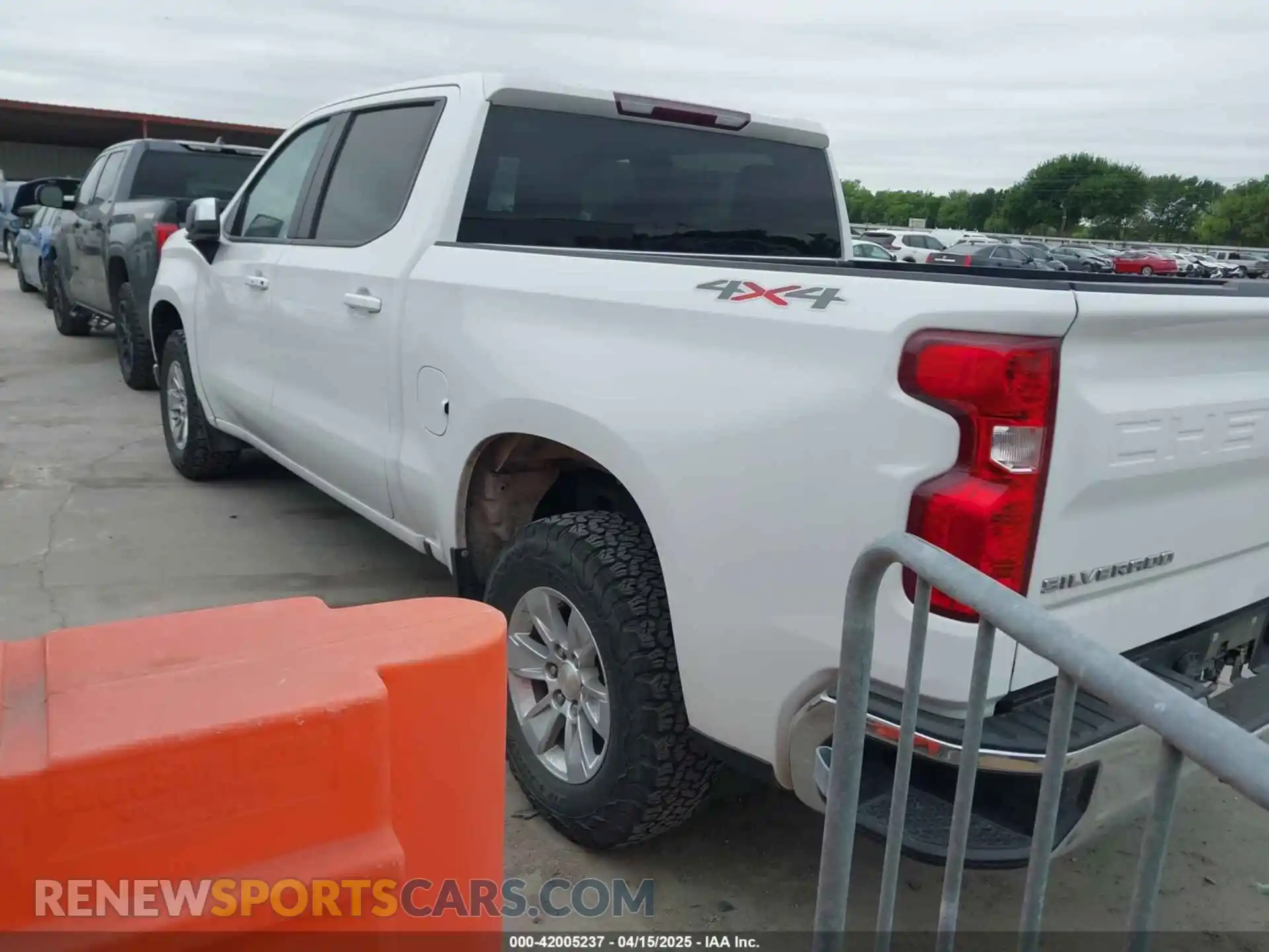 3 Photograph of a damaged car 3GCUYDED7MG215969 CHEVROLET SILVERADO 1500 2021