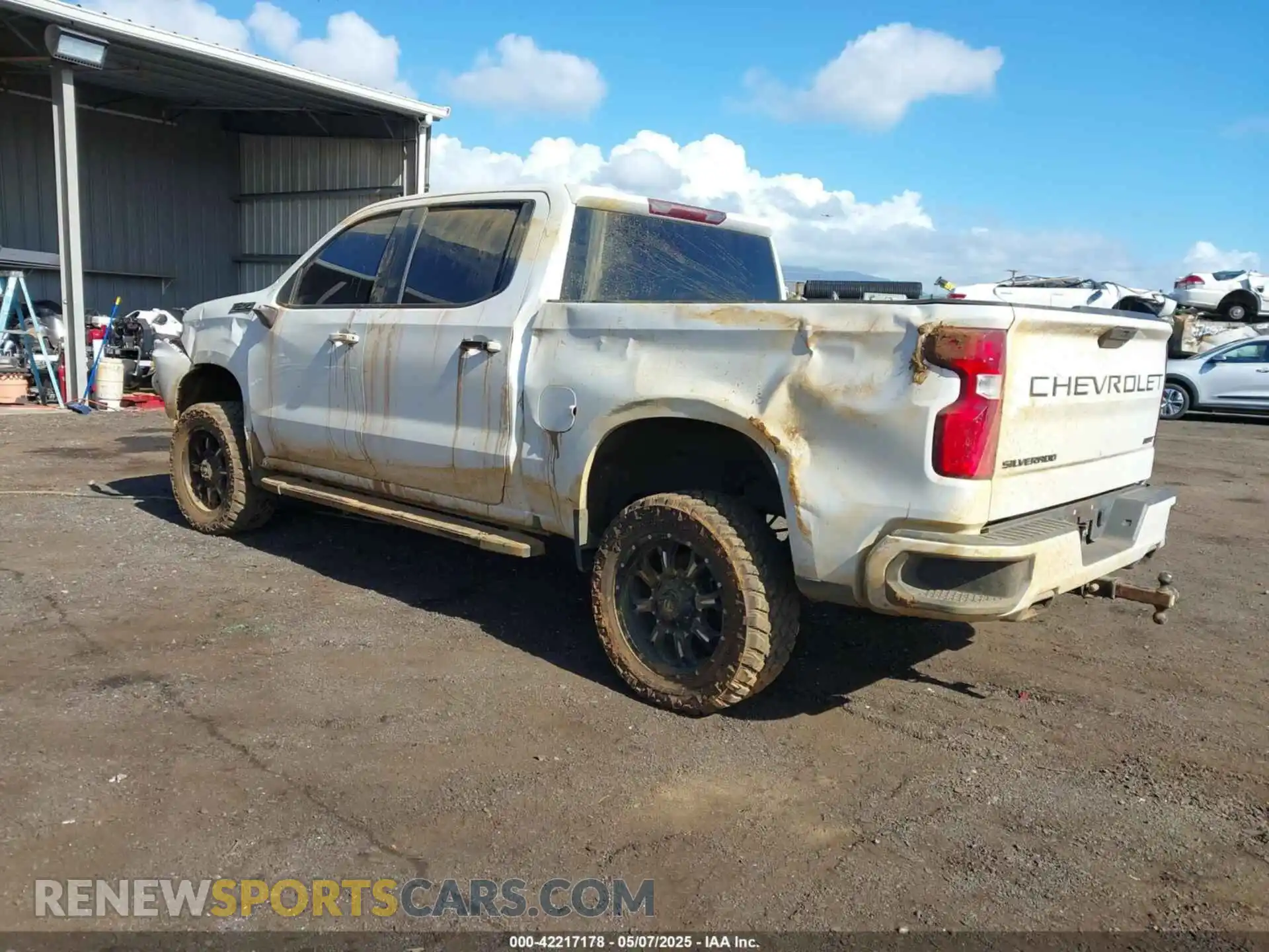 3 fotografías del automóvil dañado 3GCUYEED4MG268442 CHEVROLET SILVERADO 1500 2021