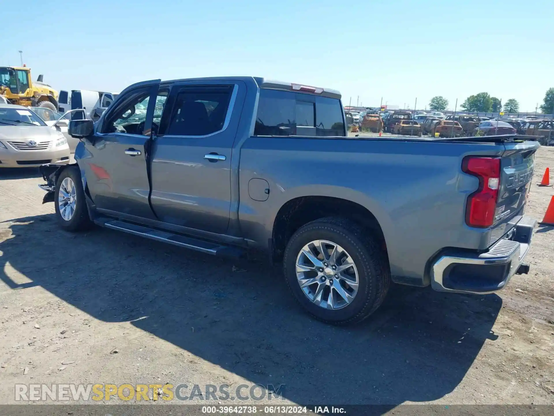 3 fotografías del automóvil dañado 3GCUYGEDXMG141562 CHEVROLET SILVERADO 1500 2021
