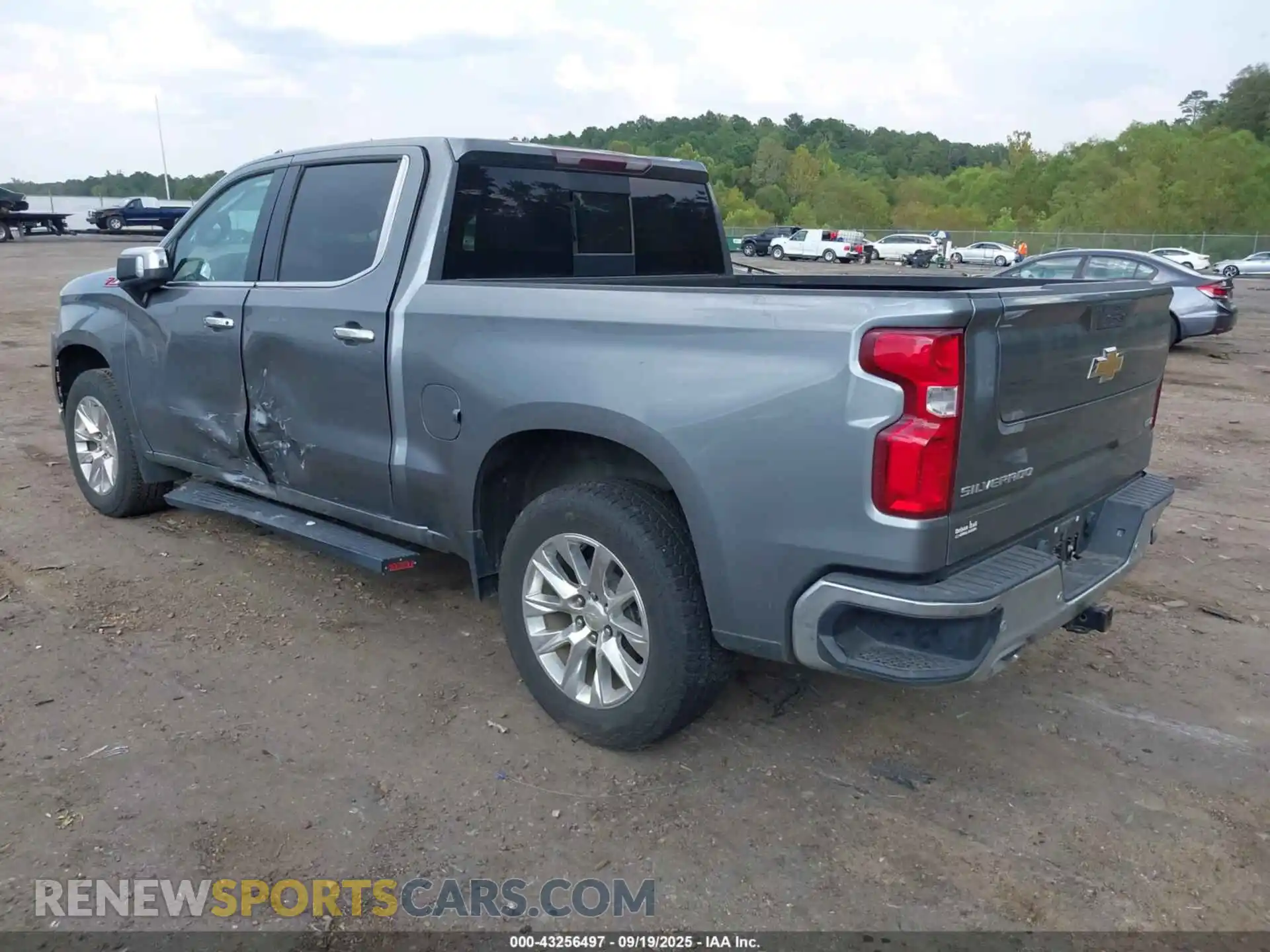 3 Photograph of a damaged car 3GCUYGET2MG414226 CHEVROLET SILVERADO 1500 2021