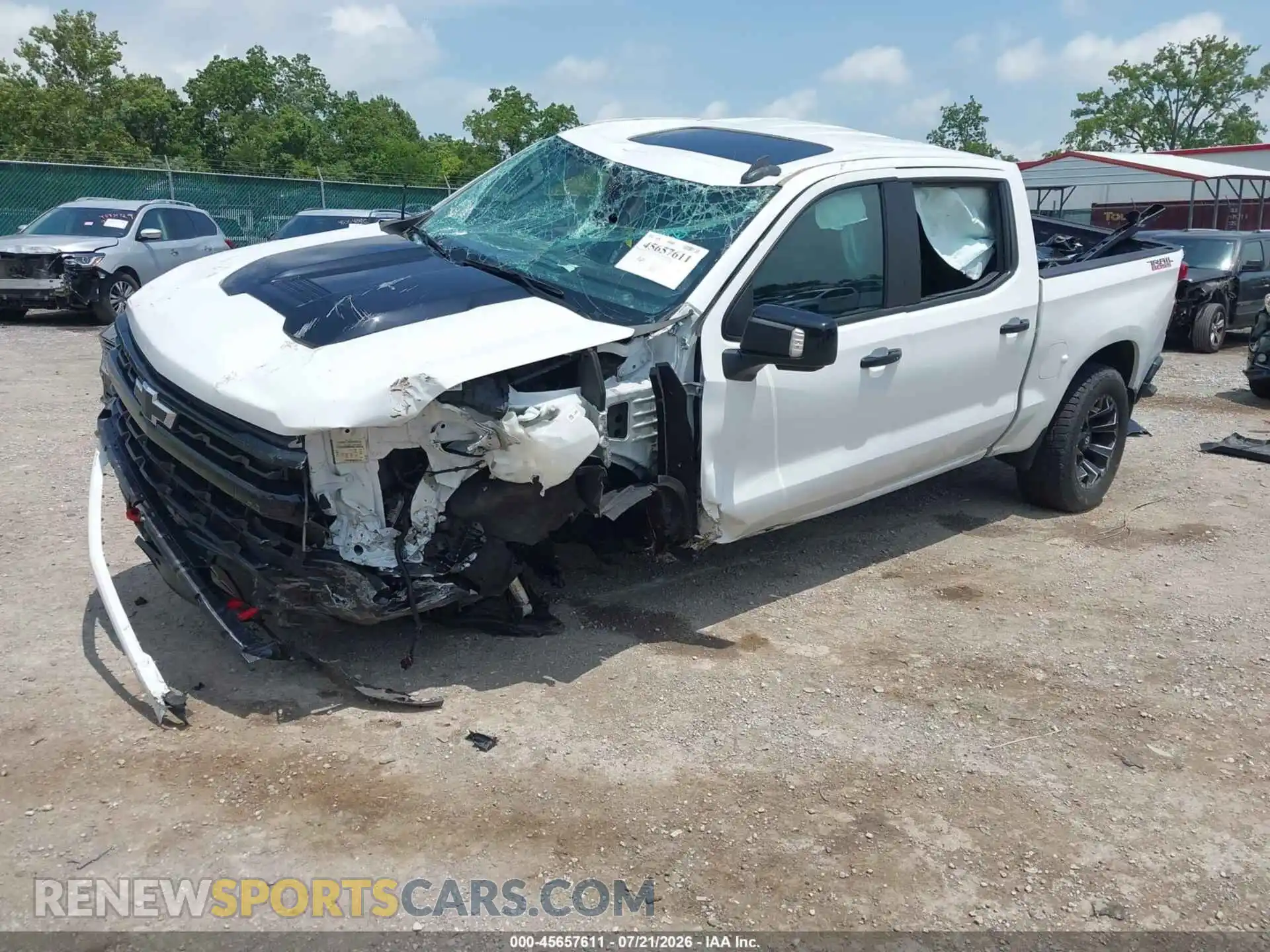 2 fotografías del automóvil dañado 3GCUDFED8NG636236 CHEVROLET SILVERADO 1500 2022