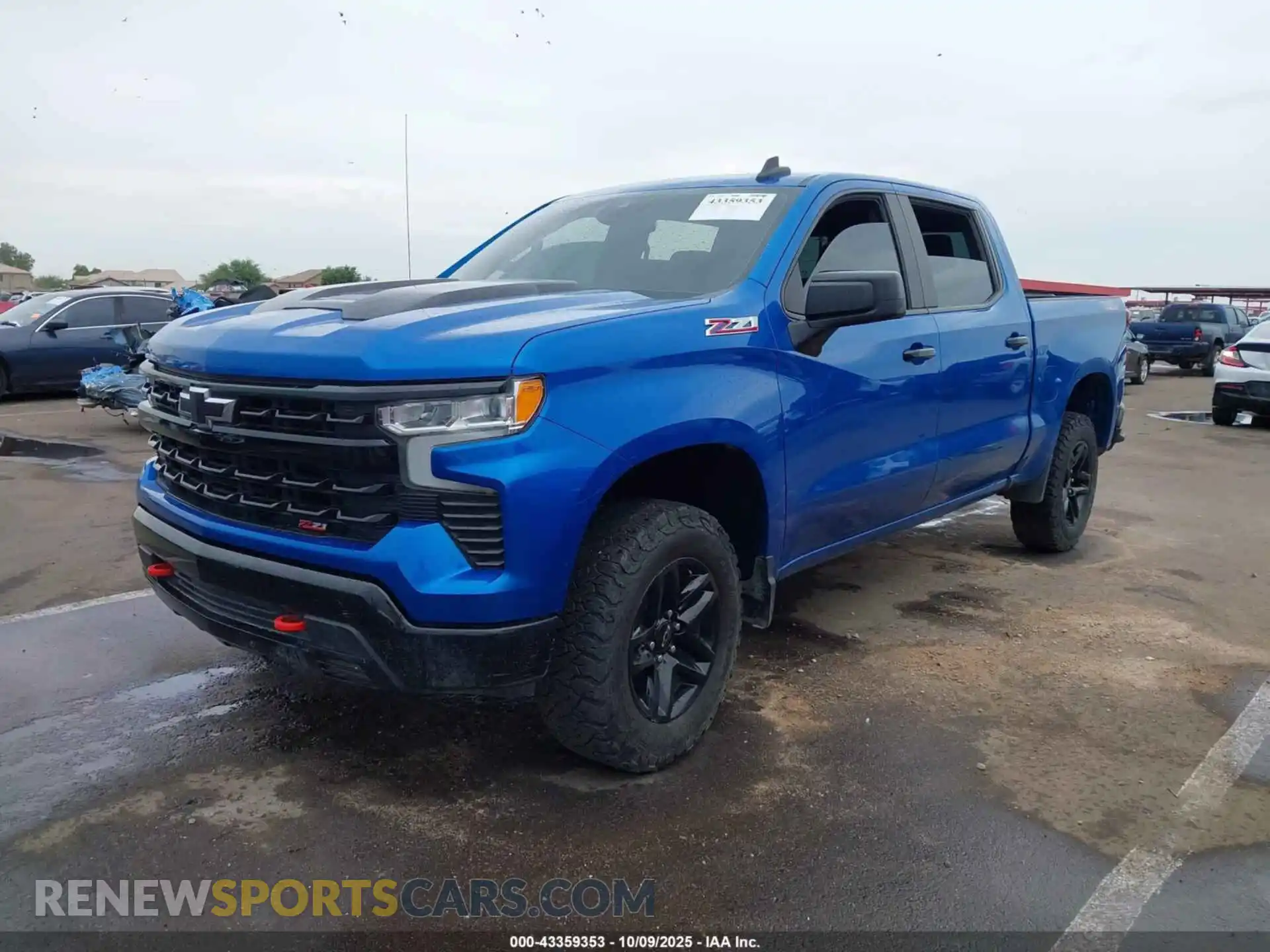 2 fotografías del automóvil dañado 3GCUDFED8NG684805 CHEVROLET SILVERADO 1500 2022