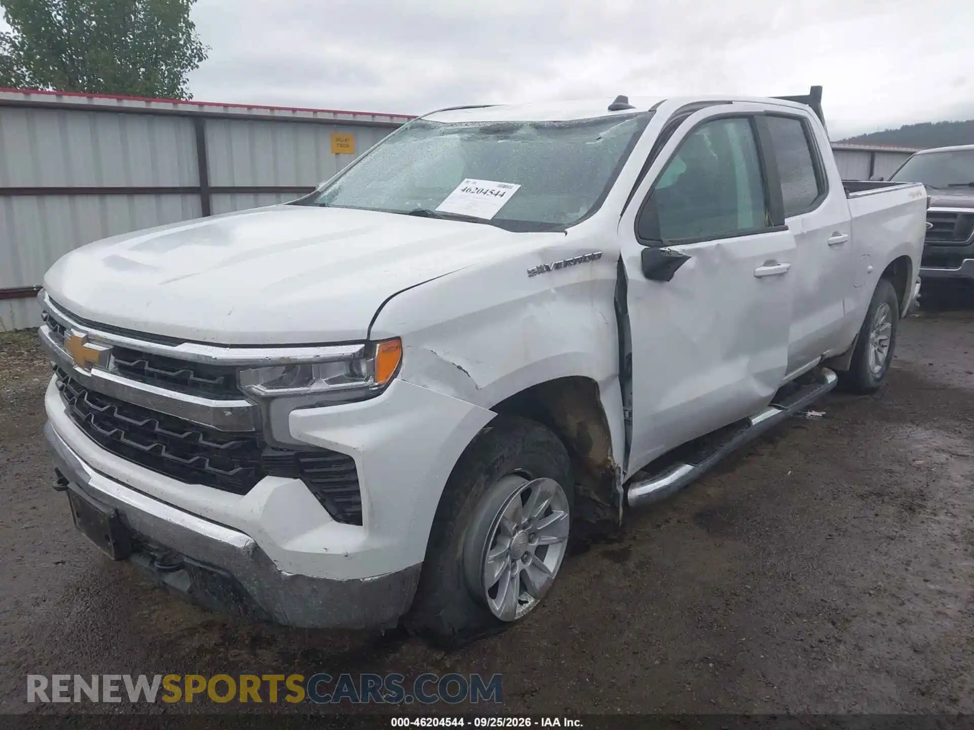 2 Photograph of a damaged car 2GCUDDED4P1124649 CHEVROLET SILVERADO 1500 2023