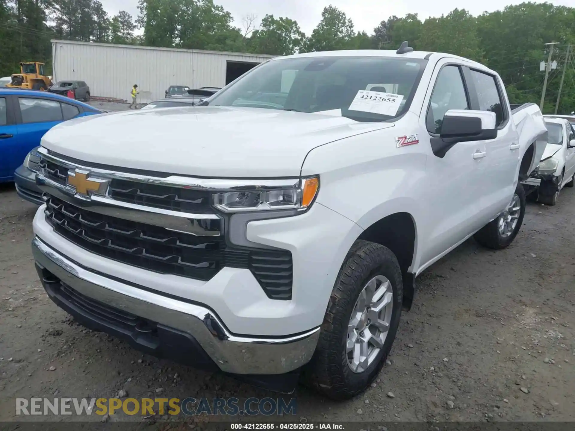 2 Photograph of a damaged car 2GCUDDED8P1140532 CHEVROLET SILVERADO 1500 2023