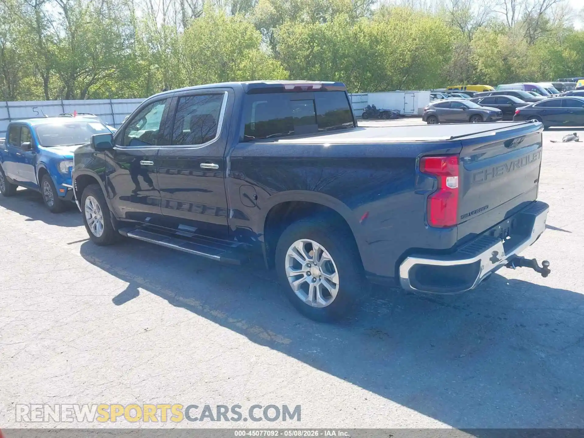 3 Photograph of a damaged car 2GCUDGED8P1117317 CHEVROLET SILVERADO 1500 2023