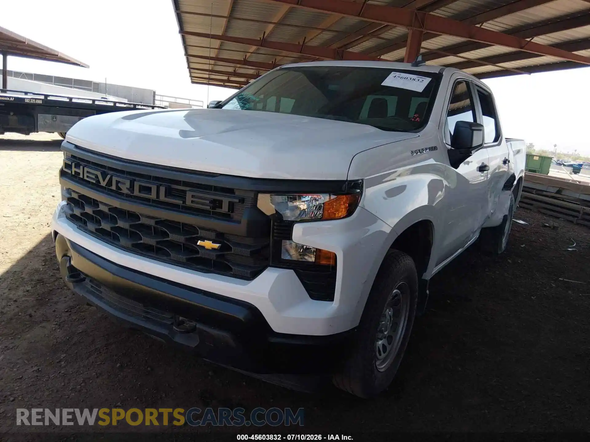 2 fotografías del automóvil dañado 2GCUDAED6R1227198 CHEVROLET SILVERADO 1500 2024
