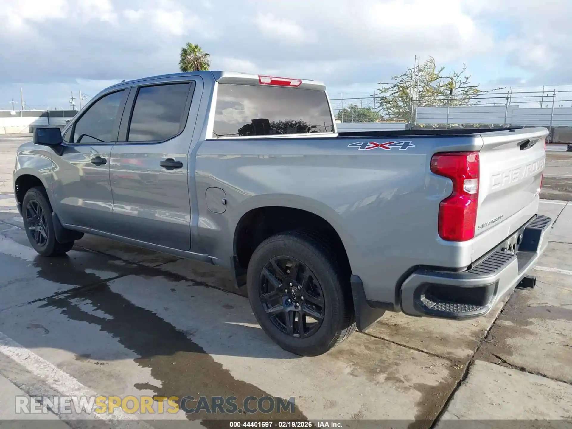 3 Photograph of a damaged car 3GCPDBEKXRG308536 CHEVROLET SILVERADO 1500 2024