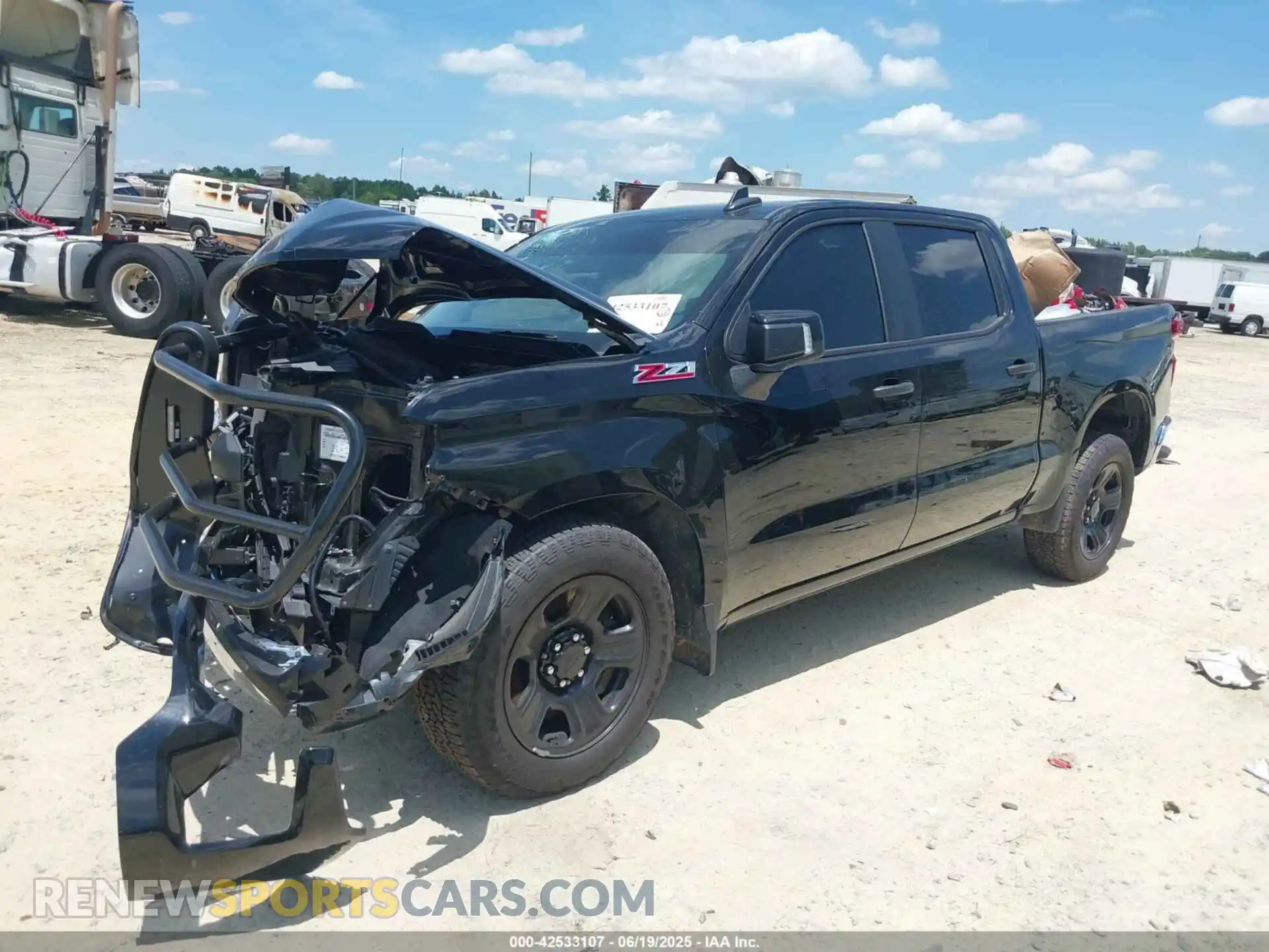 2 fotografías del automóvil dañado 3GCUD4ED0RG412033 CHEVROLET SILVERADO 1500 2024