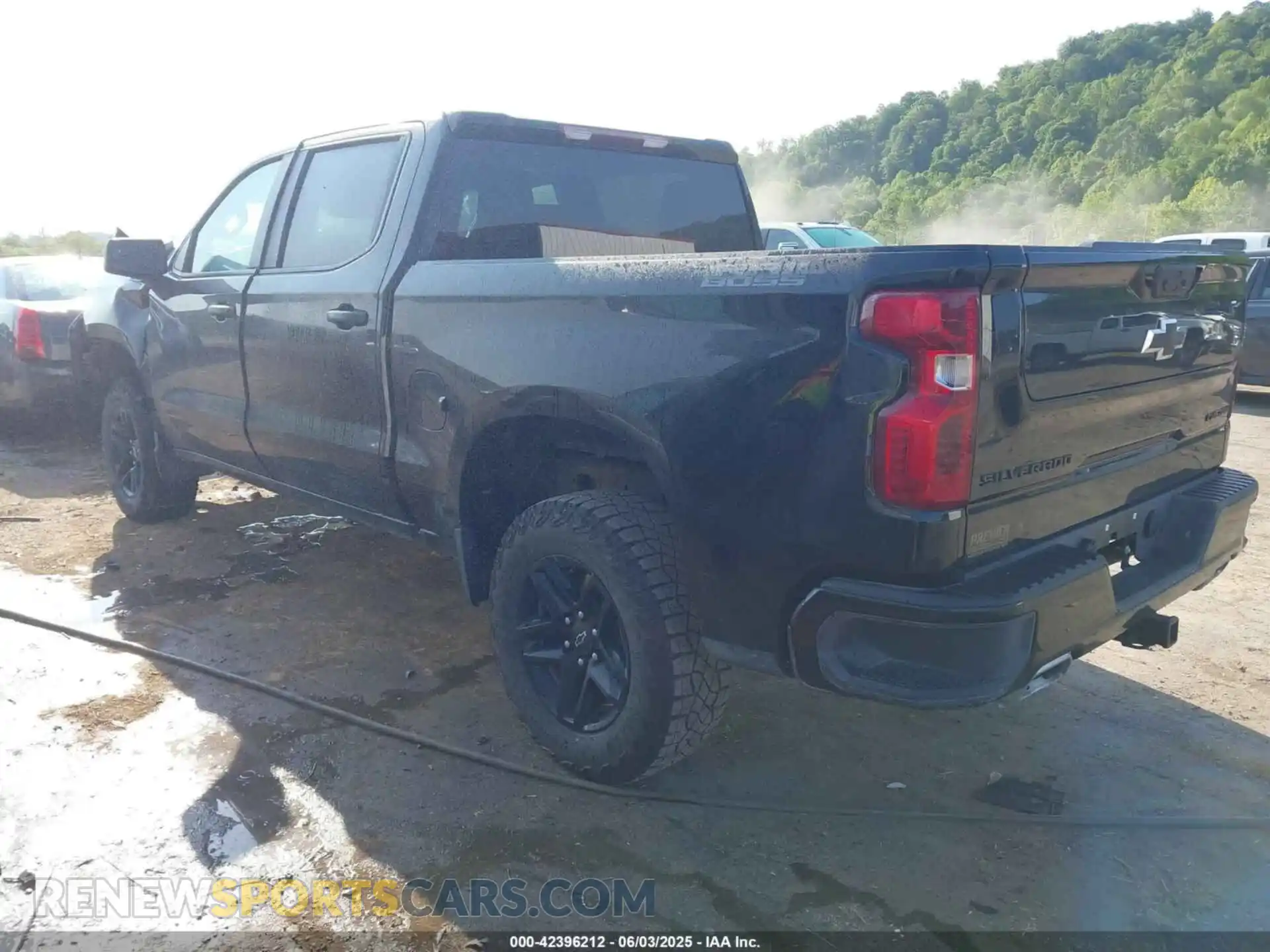 3 Photograph of a damaged car 3GCUDCE84RG425834 CHEVROLET SILVERADO 1500 2024