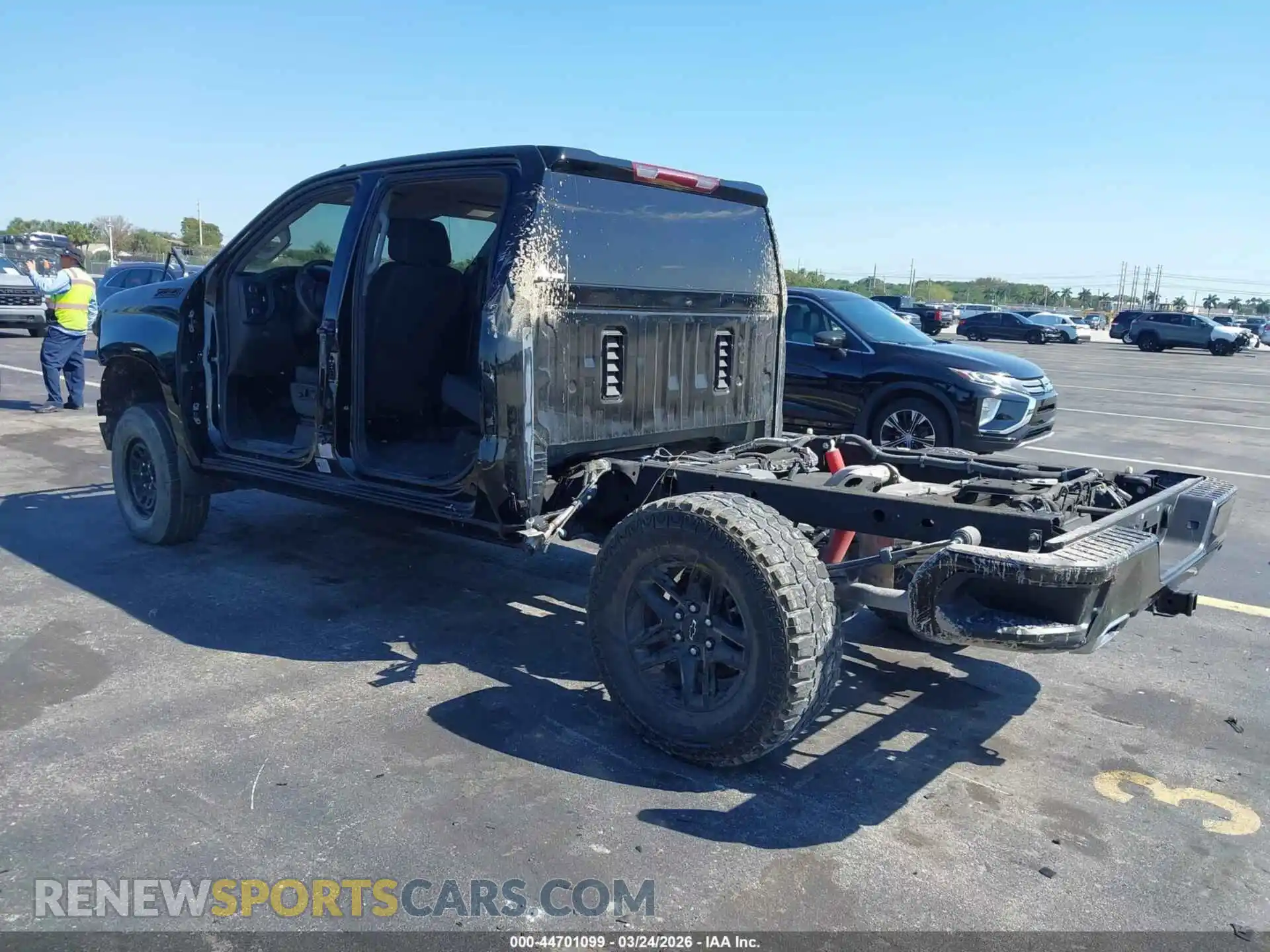 3 Photograph of a damaged car 3GCUDCED5RG290988 CHEVROLET SILVERADO 1500 2024