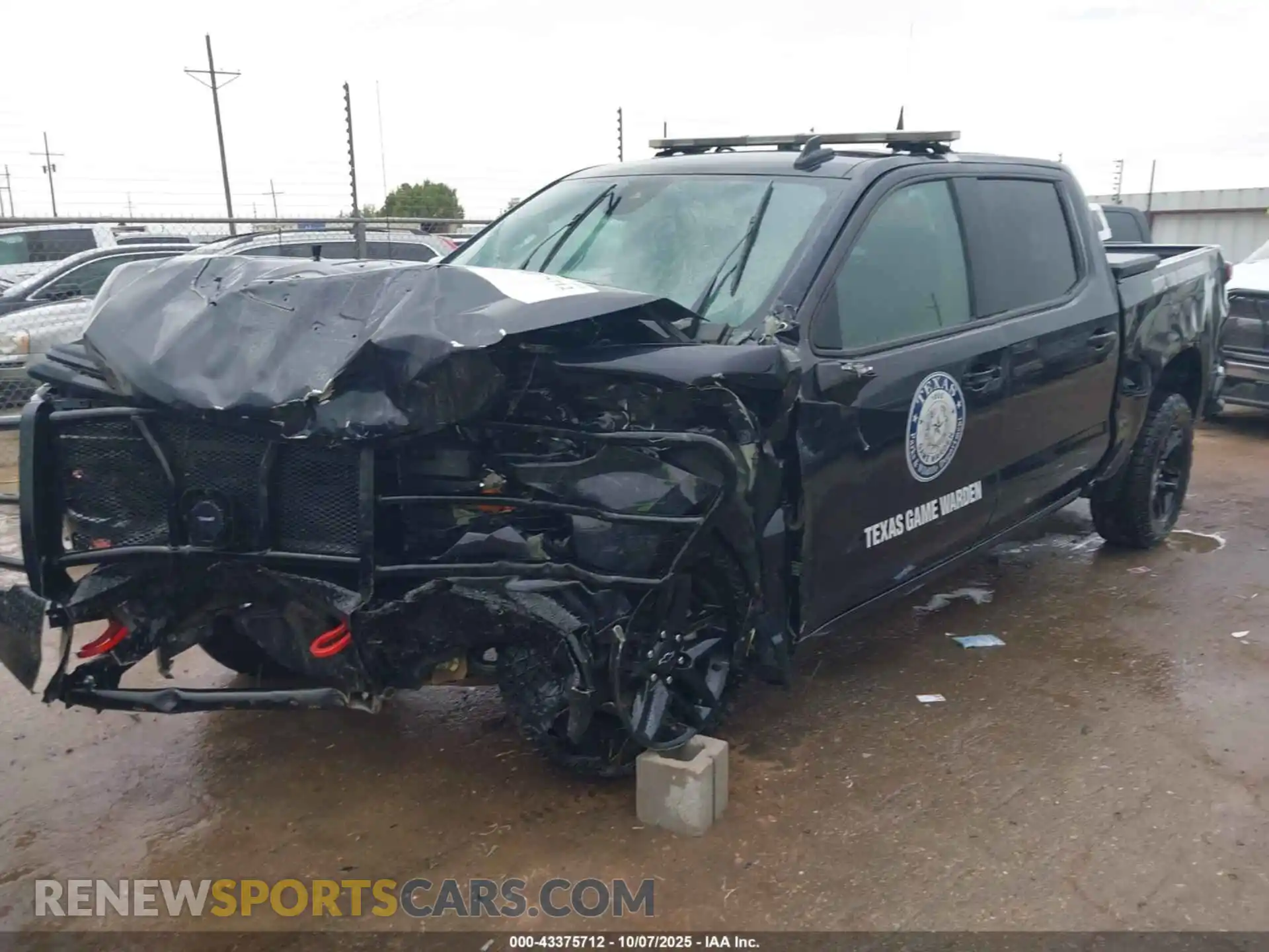 2 Photograph of a damaged car 3GCUDCED7RG171789 CHEVROLET SILVERADO 1500 2024