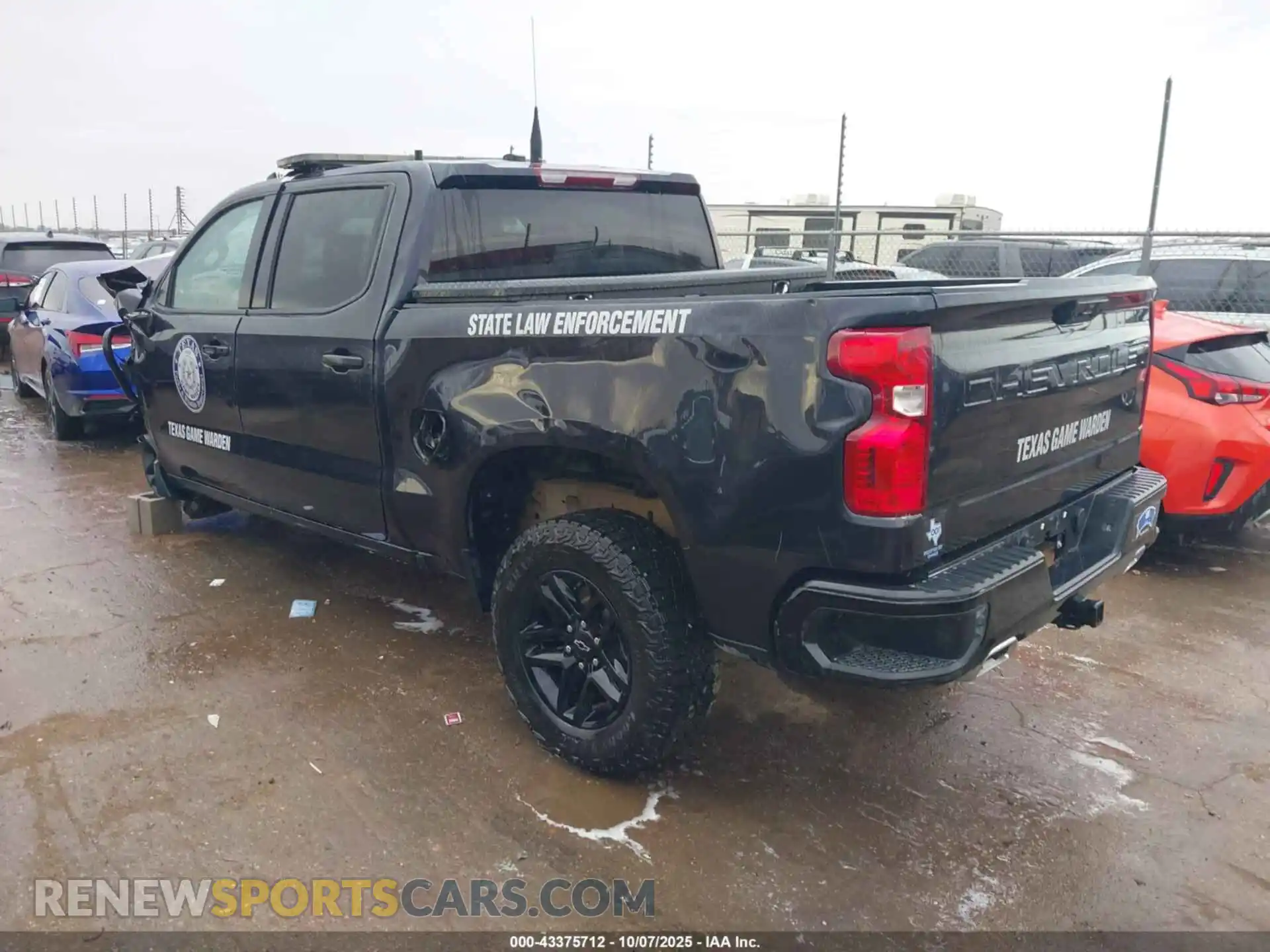 3 Photograph of a damaged car 3GCUDCED7RG171789 CHEVROLET SILVERADO 1500 2024