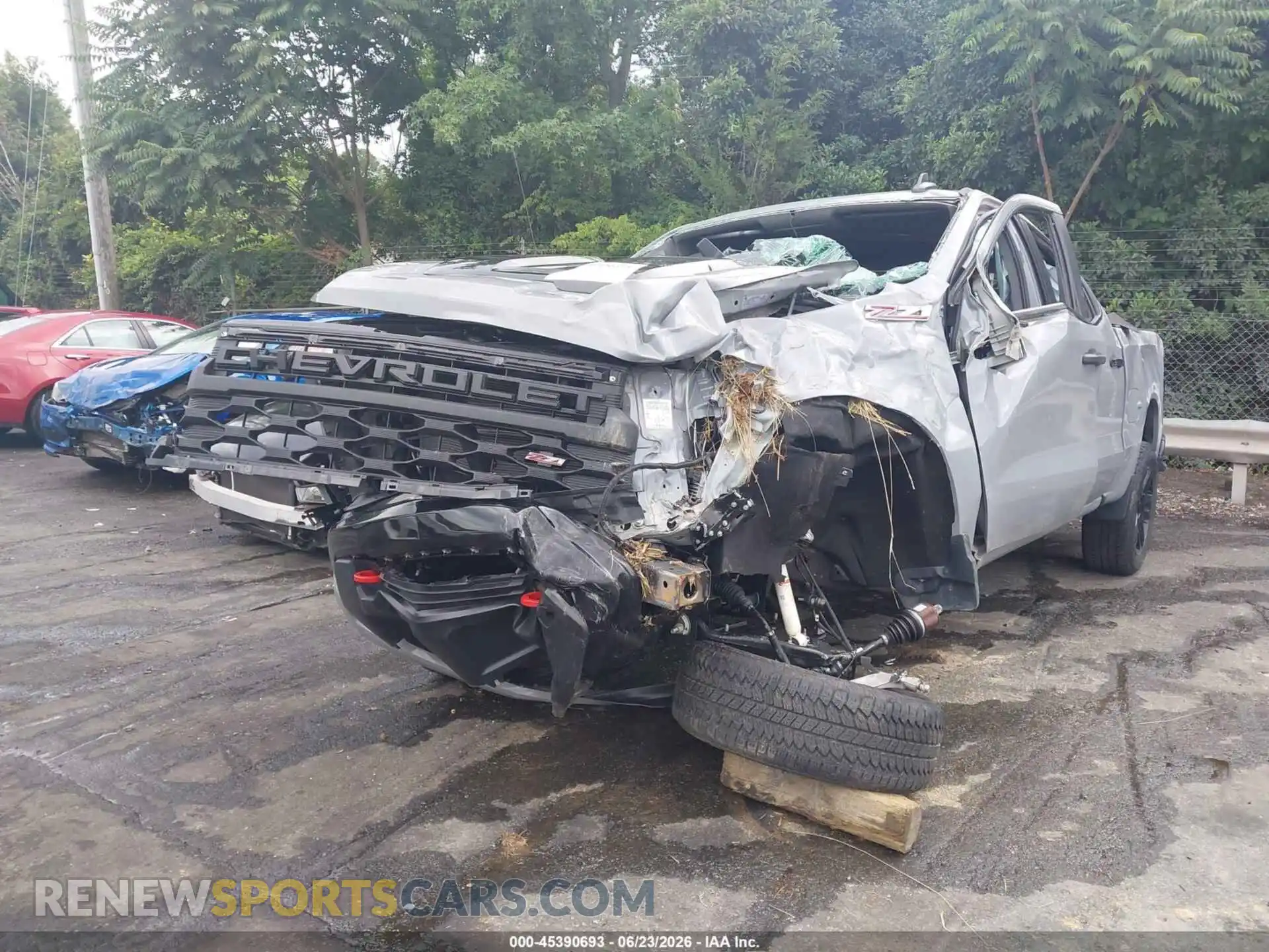 2 Photograph of a damaged car 3GCUDCED9RG368141 CHEVROLET SILVERADO 1500 2024