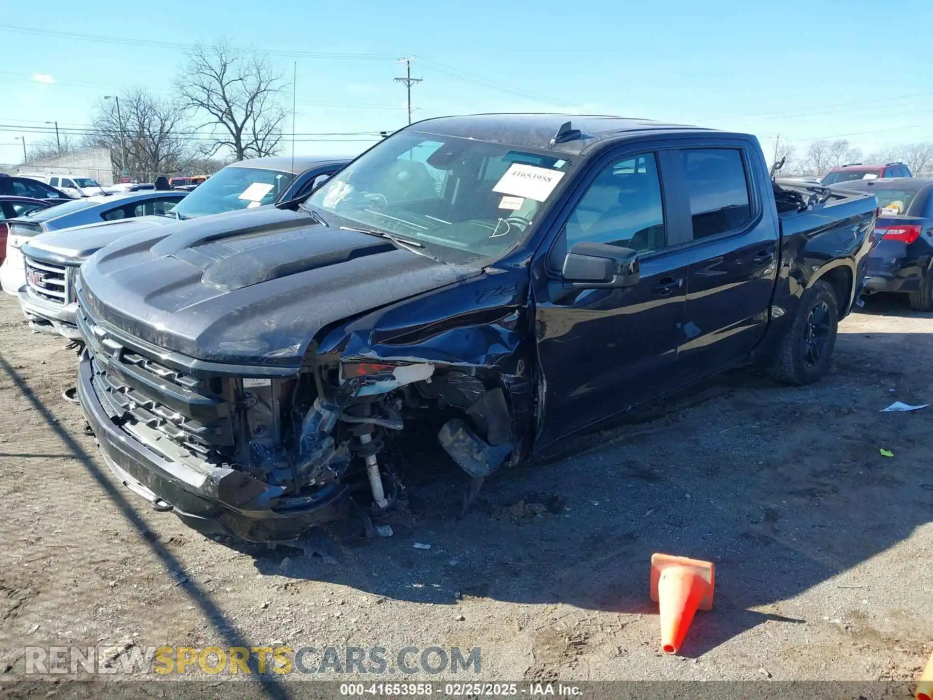 2 Photograph of a damaged car 3GCUDFED0RG306113 CHEVROLET SILVERADO 1500 2024
