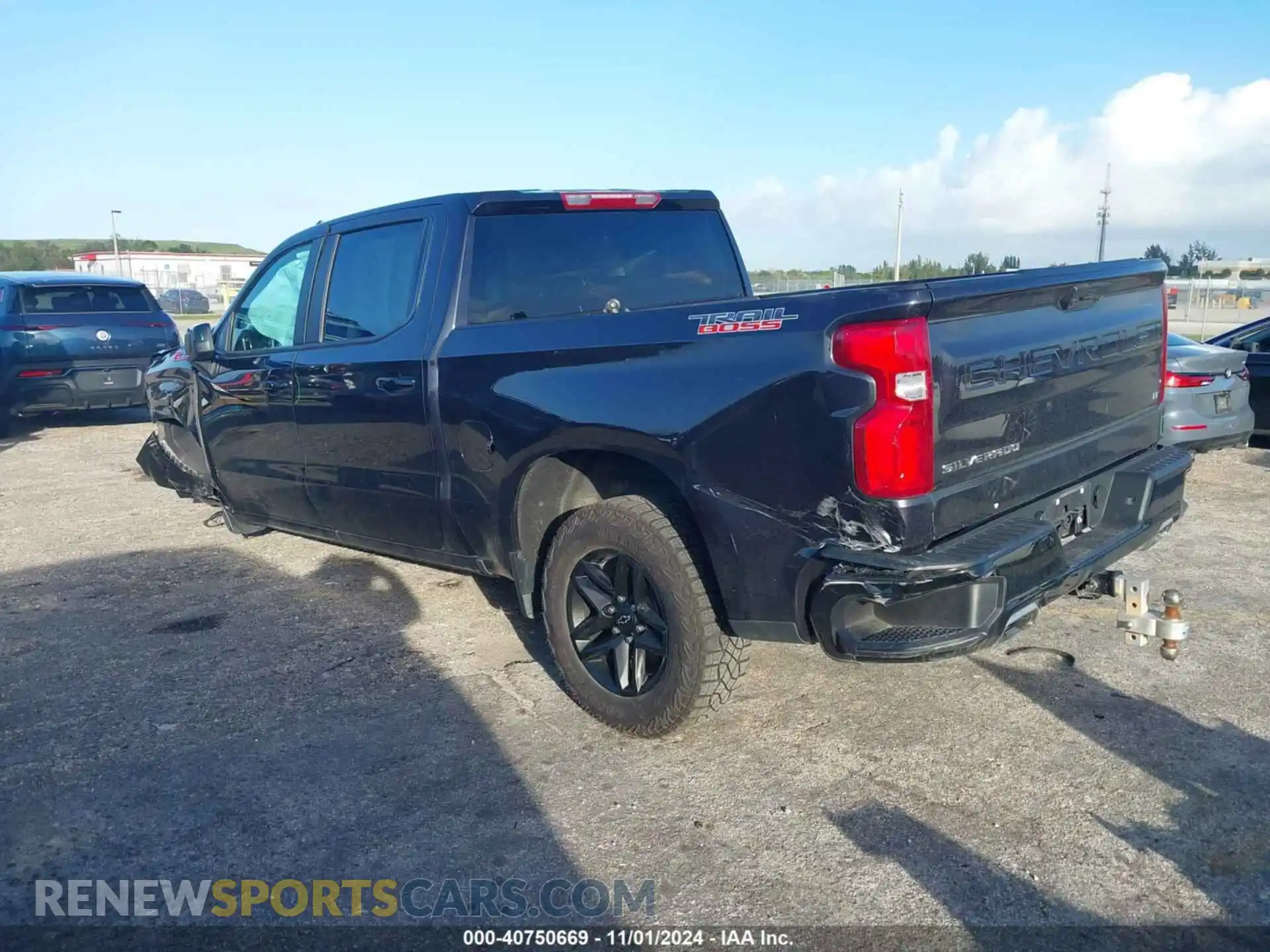 3 Photograph of a damaged car 3GCUDFED1RG158408 CHEVROLET SILVERADO 1500 2024