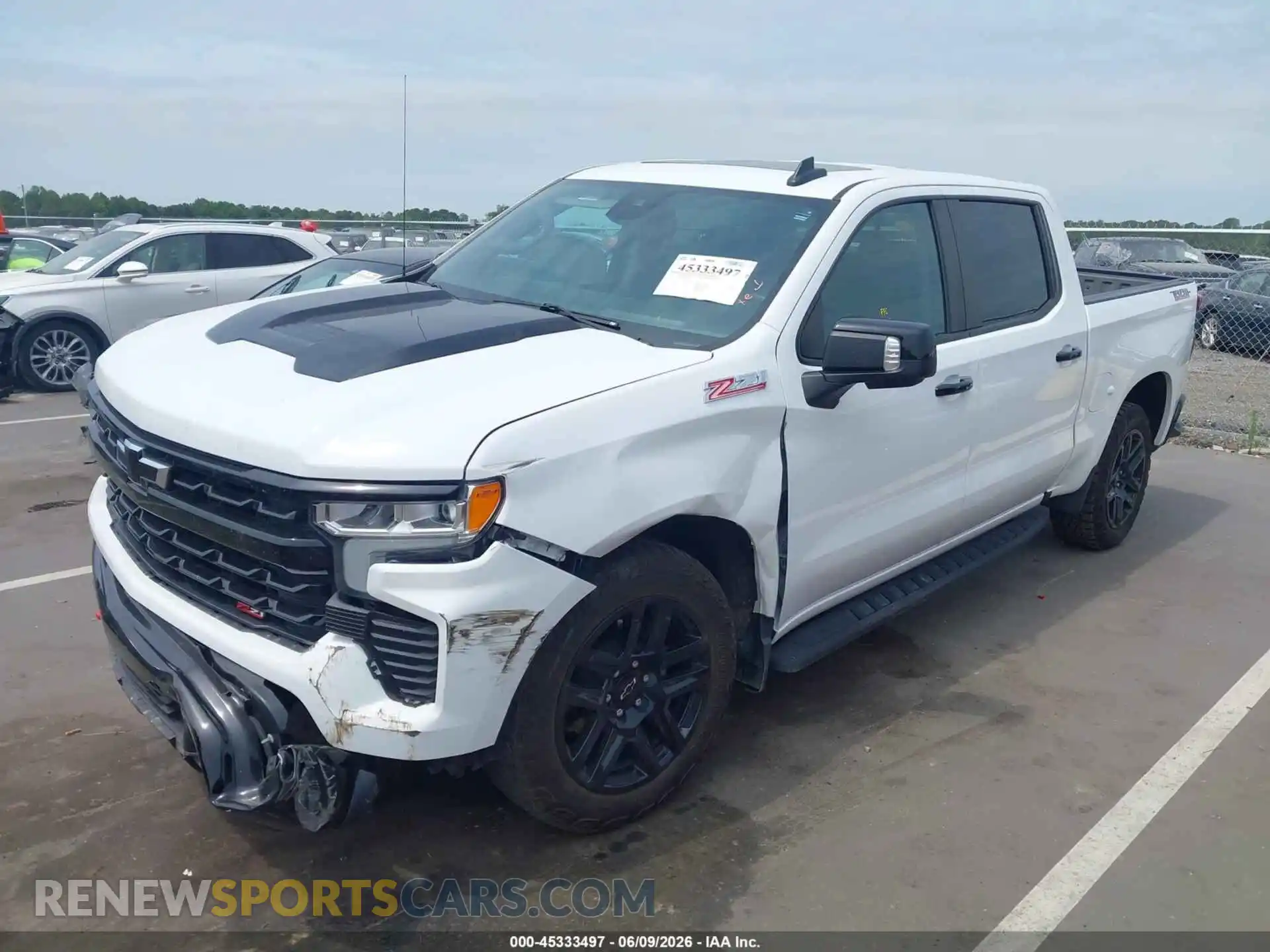 2 Фотография поврежденного автомобиля 3GCUDFED2RG134425 CHEVROLET SILVERADO 1500 2024