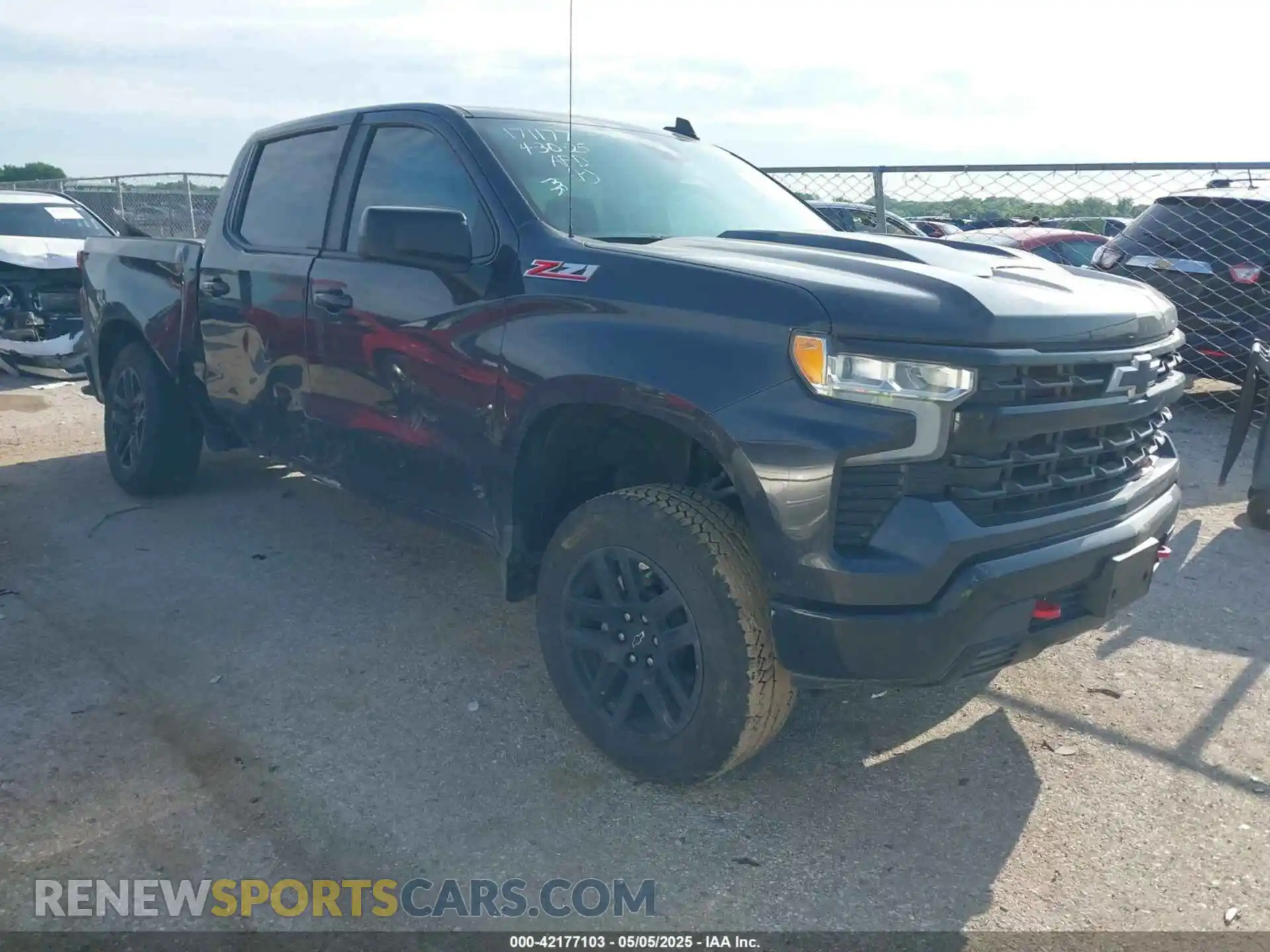 1 fotografías del automóvil dañado 3GCUDFED2RG360240 CHEVROLET SILVERADO 1500 2024