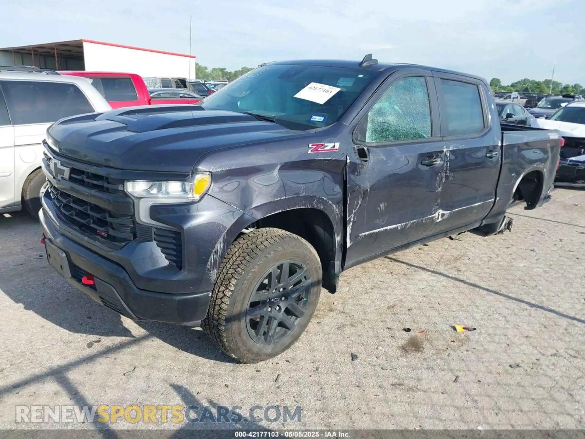 2 fotografías del automóvil dañado 3GCUDFED2RG360240 CHEVROLET SILVERADO 1500 2024
