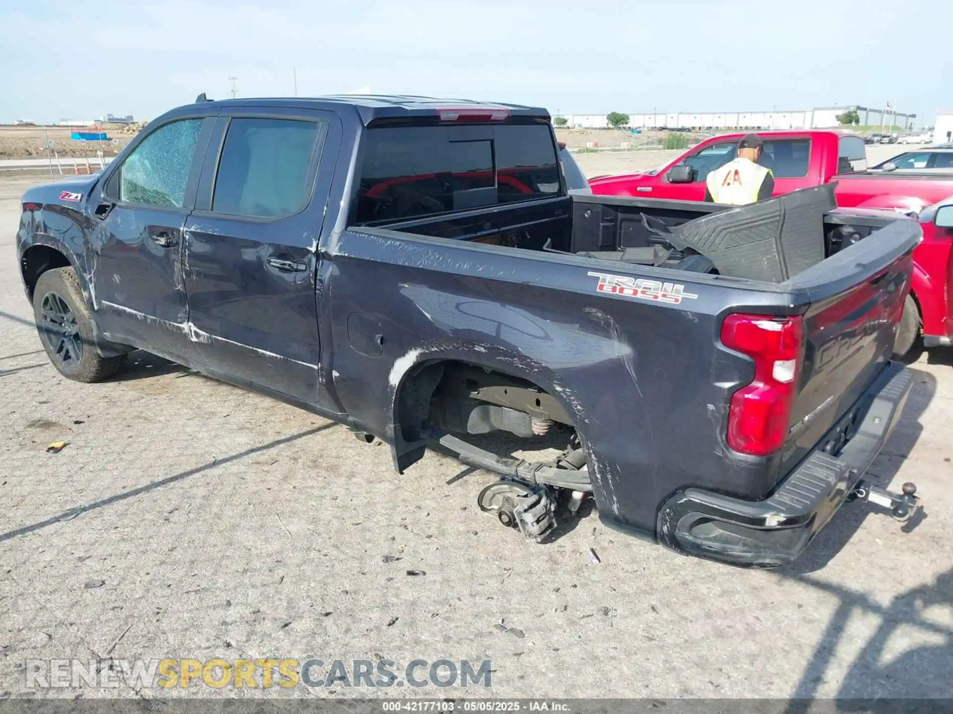 3 fotografías del automóvil dañado 3GCUDFED2RG360240 CHEVROLET SILVERADO 1500 2024
