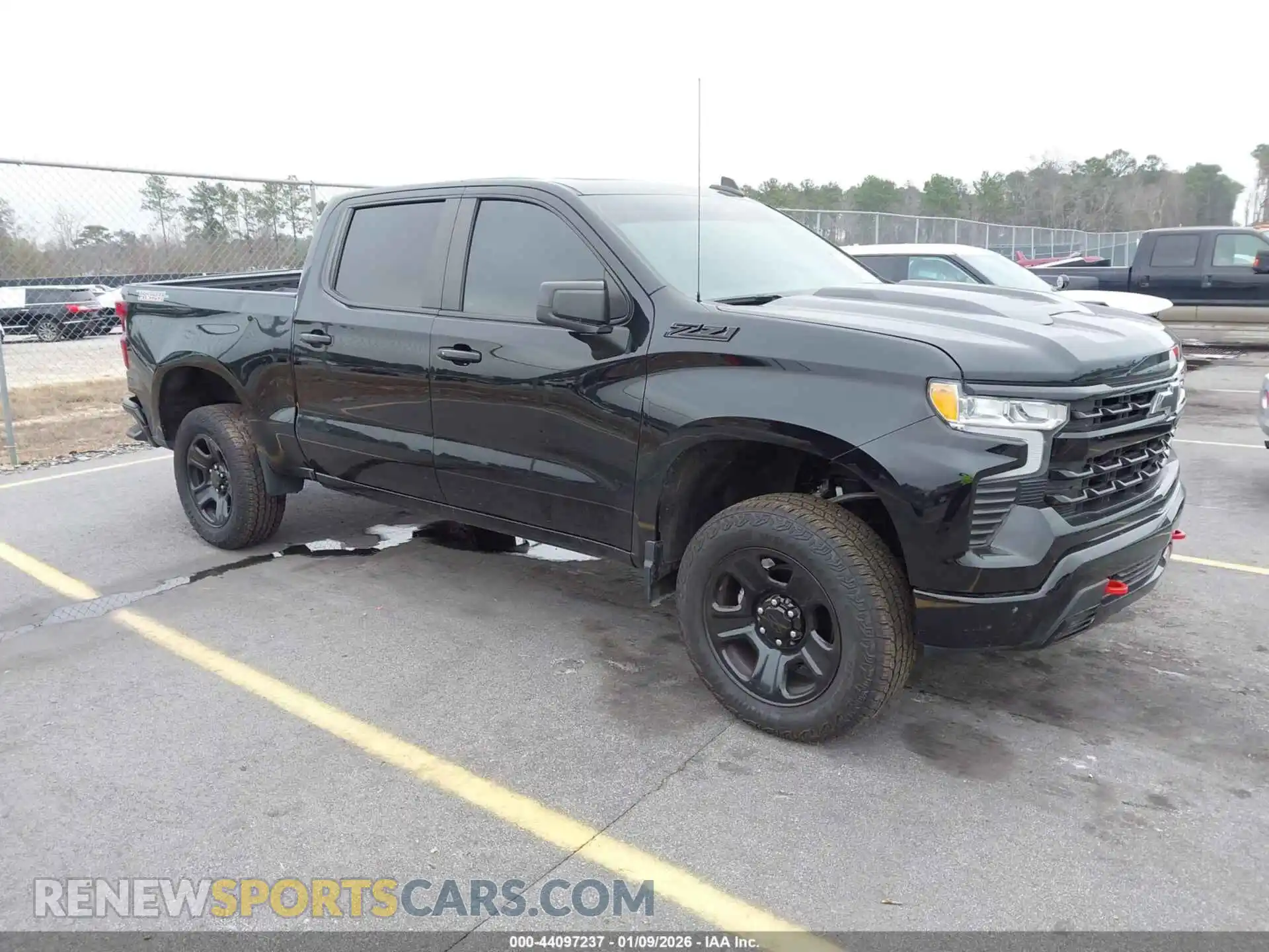 1 Photograph of a damaged car 3GCUDFED2RG406102 CHEVROLET SILVERADO 1500 2024