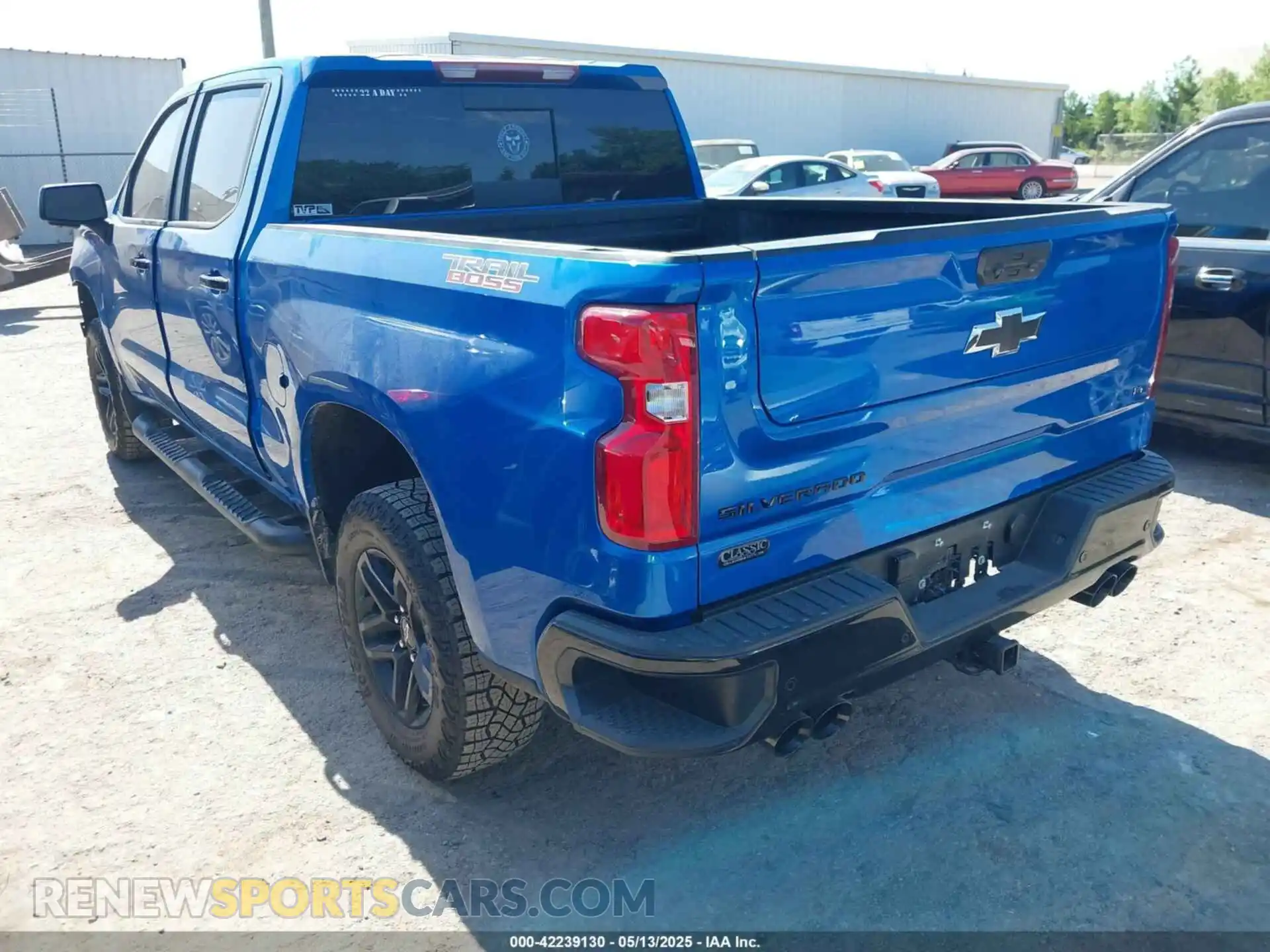 3 Photograph of a damaged car 3GCUDFED4RG208525 CHEVROLET SILVERADO 1500 2024