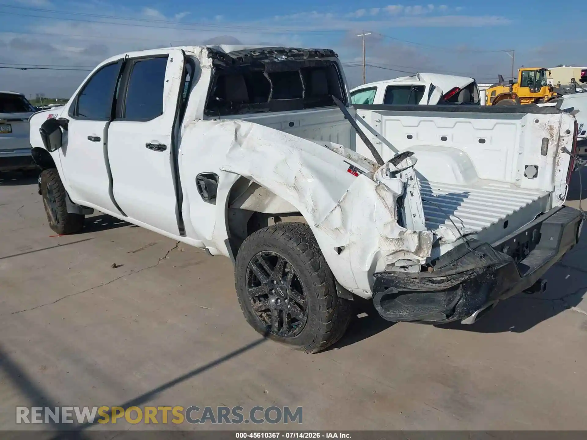 3 fotografías del automóvil dañado 3GCUDFED4RG289283 CHEVROLET SILVERADO 1500 2024