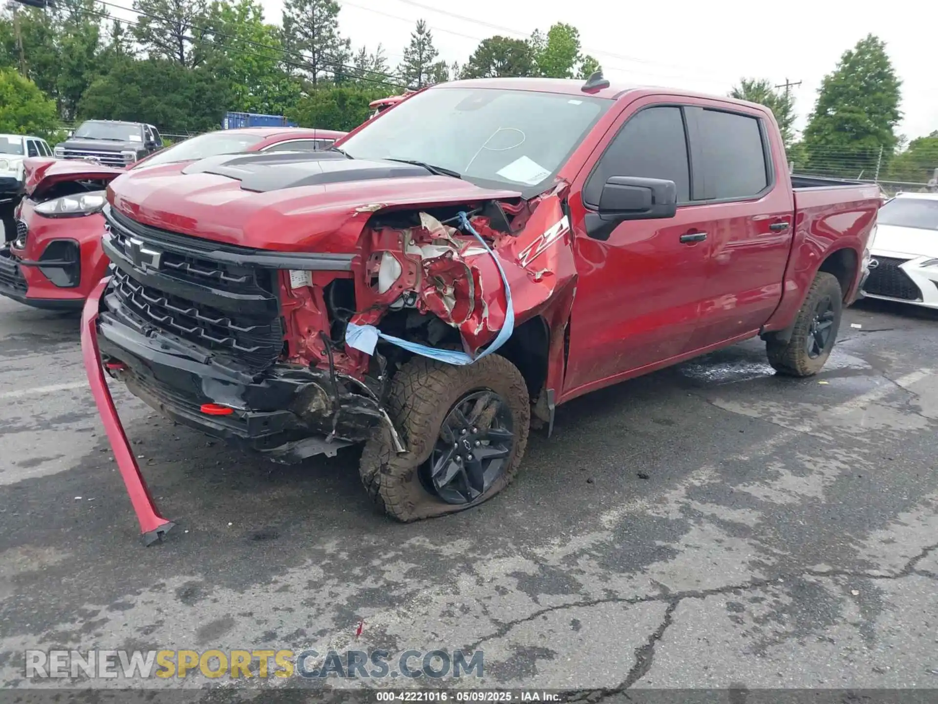 2 Photograph of a damaged car 3GCUDFED9RG125804 CHEVROLET SILVERADO 1500 2024