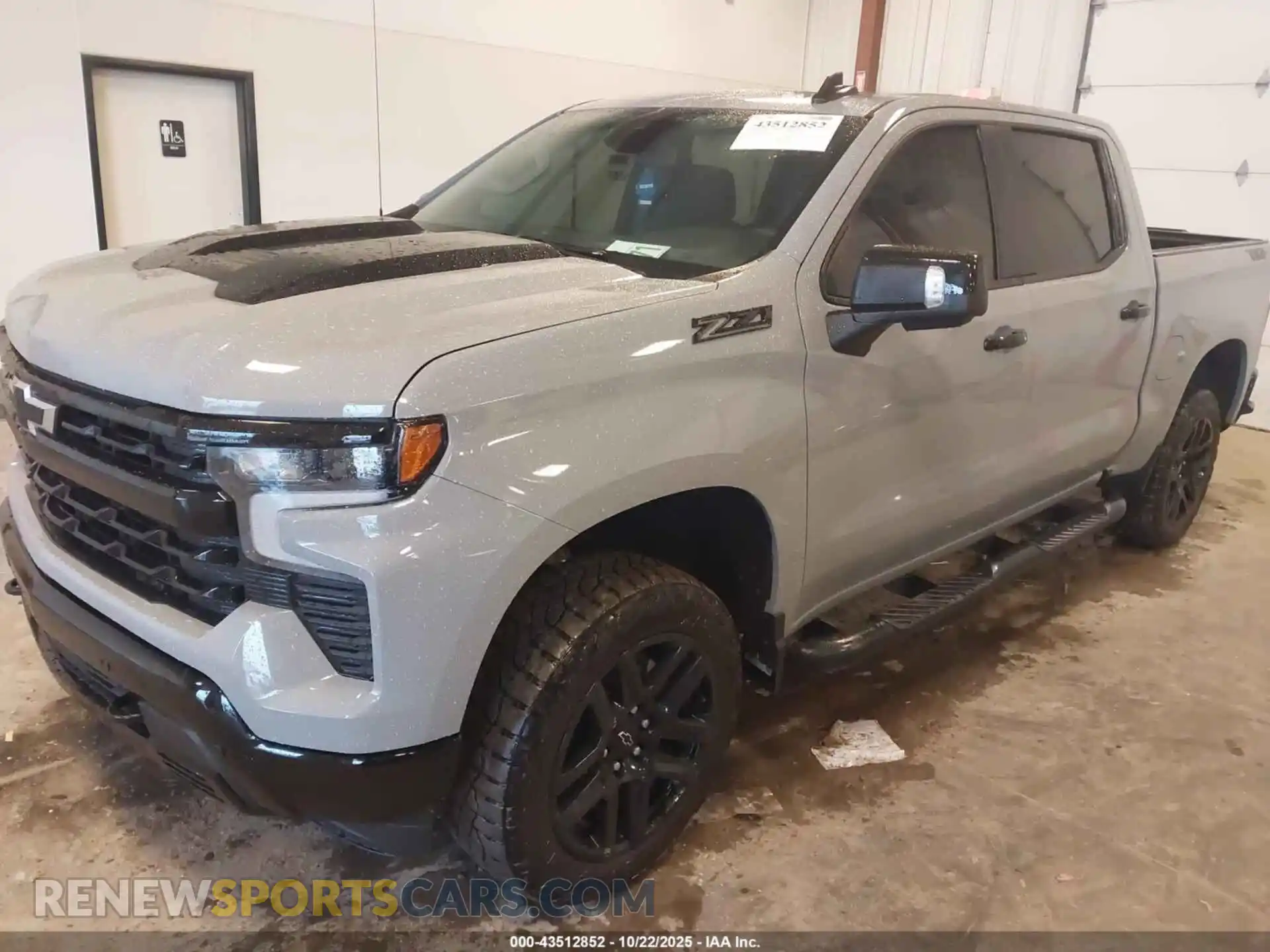2 Photograph of a damaged car 3GCUDFED9RG325629 CHEVROLET SILVERADO 1500 2024