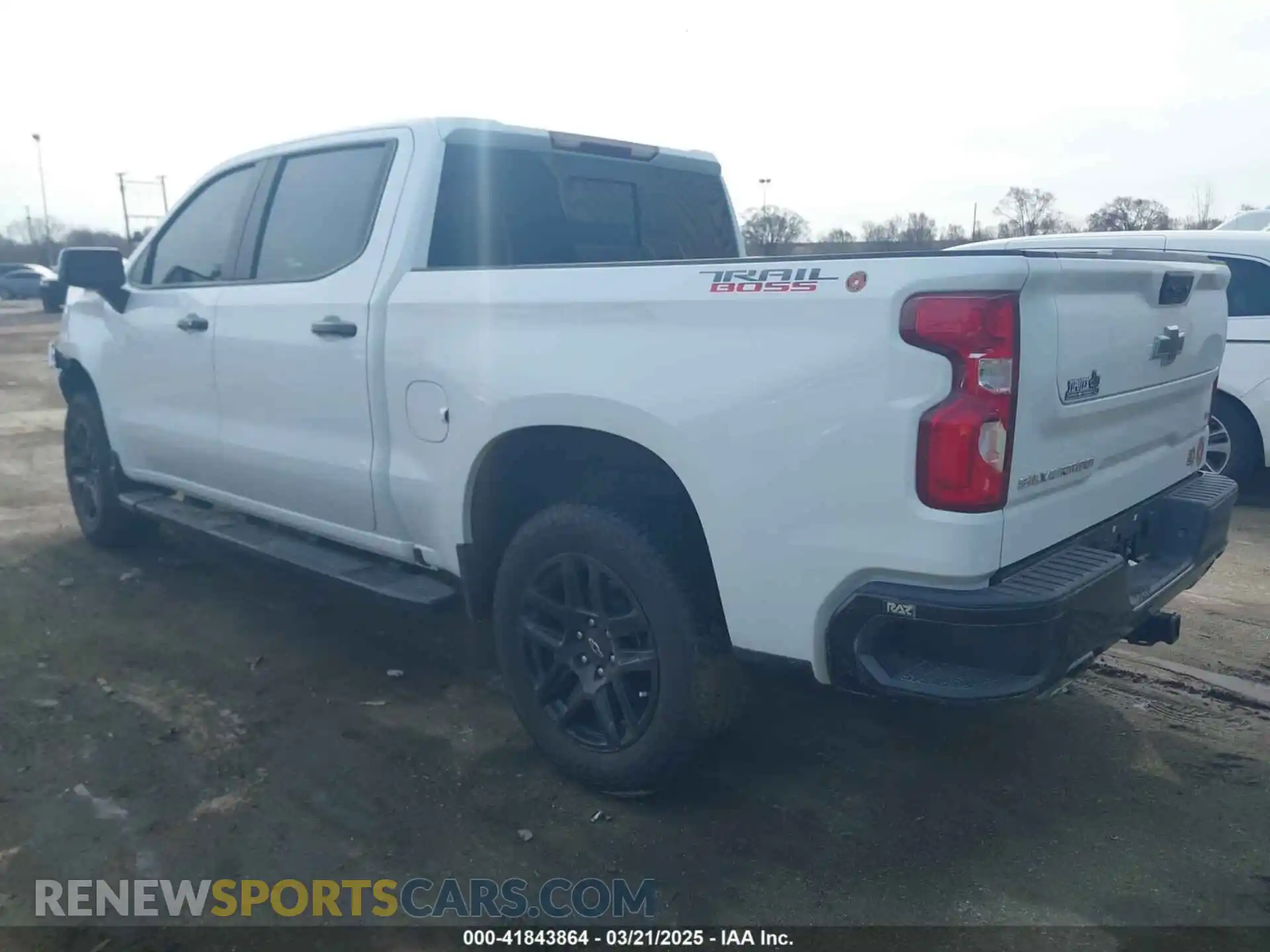 3 Photograph of a damaged car 3GCUDFED9RG407845 CHEVROLET SILVERADO 1500 2024
