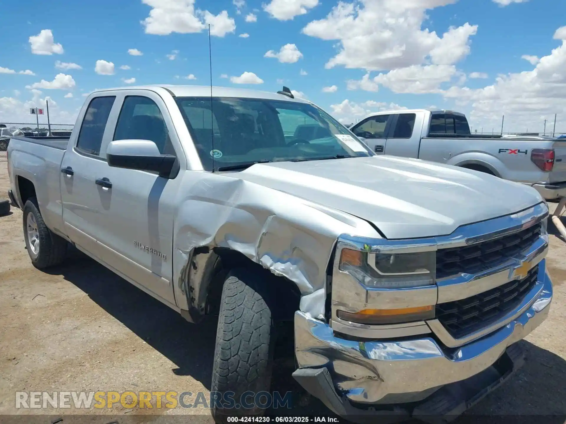 1 Photograph of a damaged car 2GCRCPECXK1135990 CHEVROLET SILVERADO 1500 LD 2019
