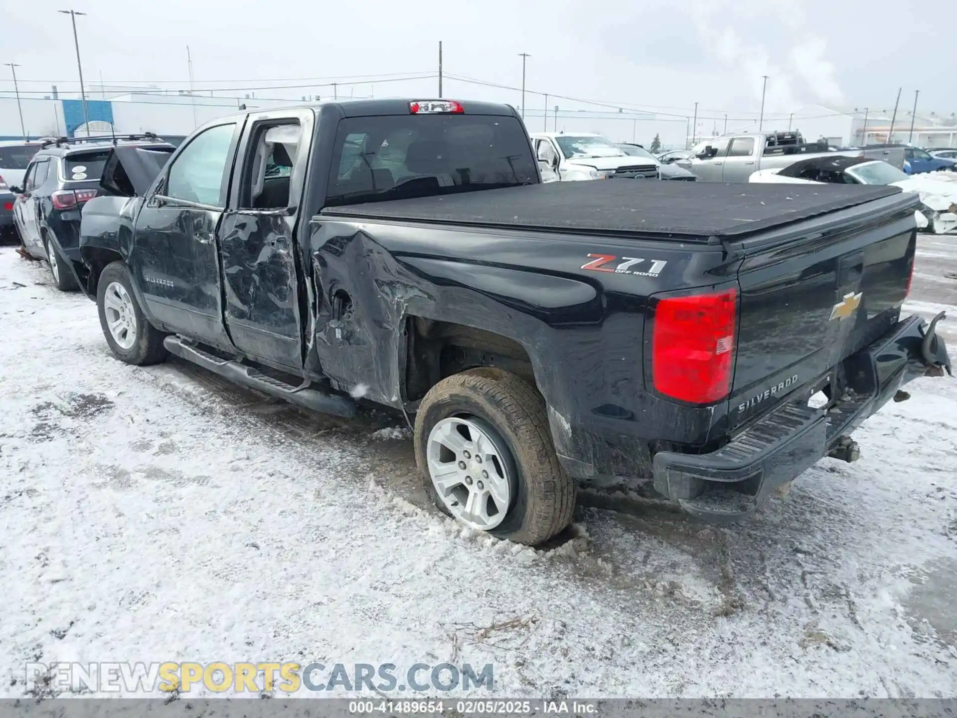 3 Photograph of a damaged car 2GCVKPEC4K1101237 CHEVROLET SILVERADO 1500 LD 2019