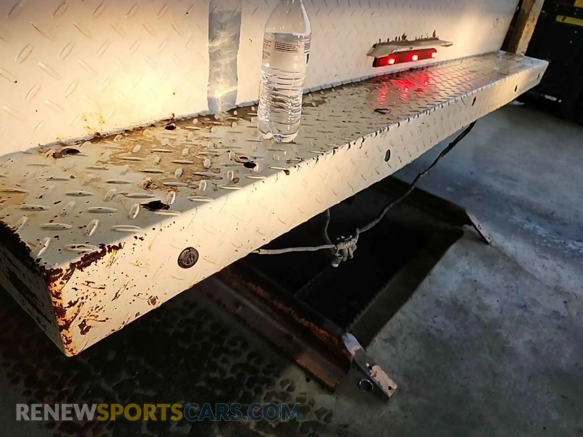 2 Photograph of a damaged car 1GB4KVCY6KF175609 CHEVROLET SILVERADO 2019