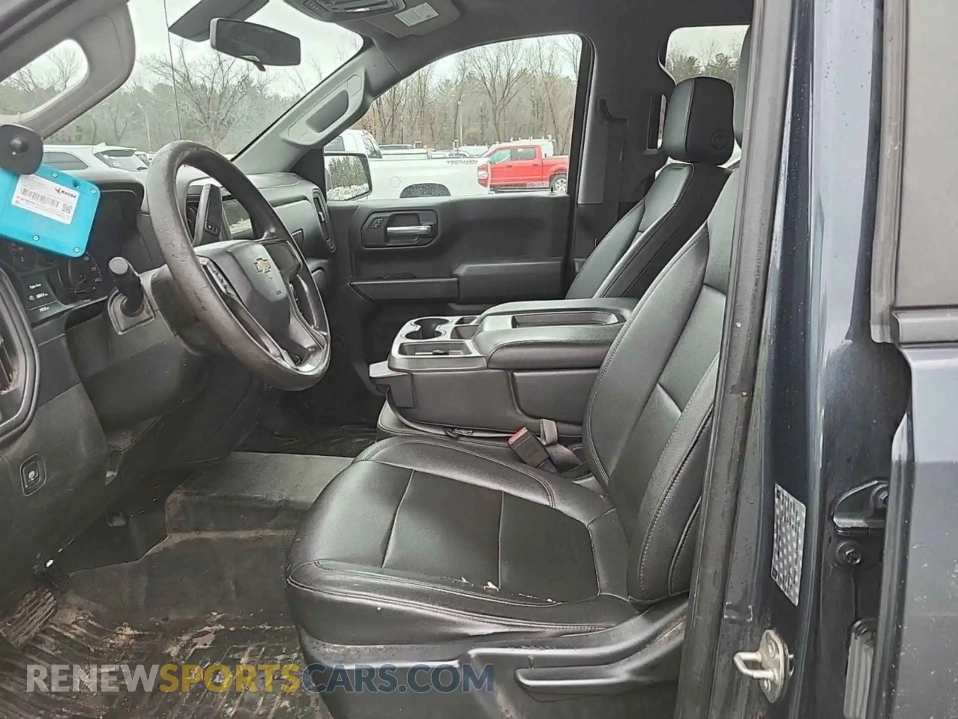 1 Photograph of a damaged car 1GCRWAEH2KZ280657 CHEVROLET SILVERADO 2019