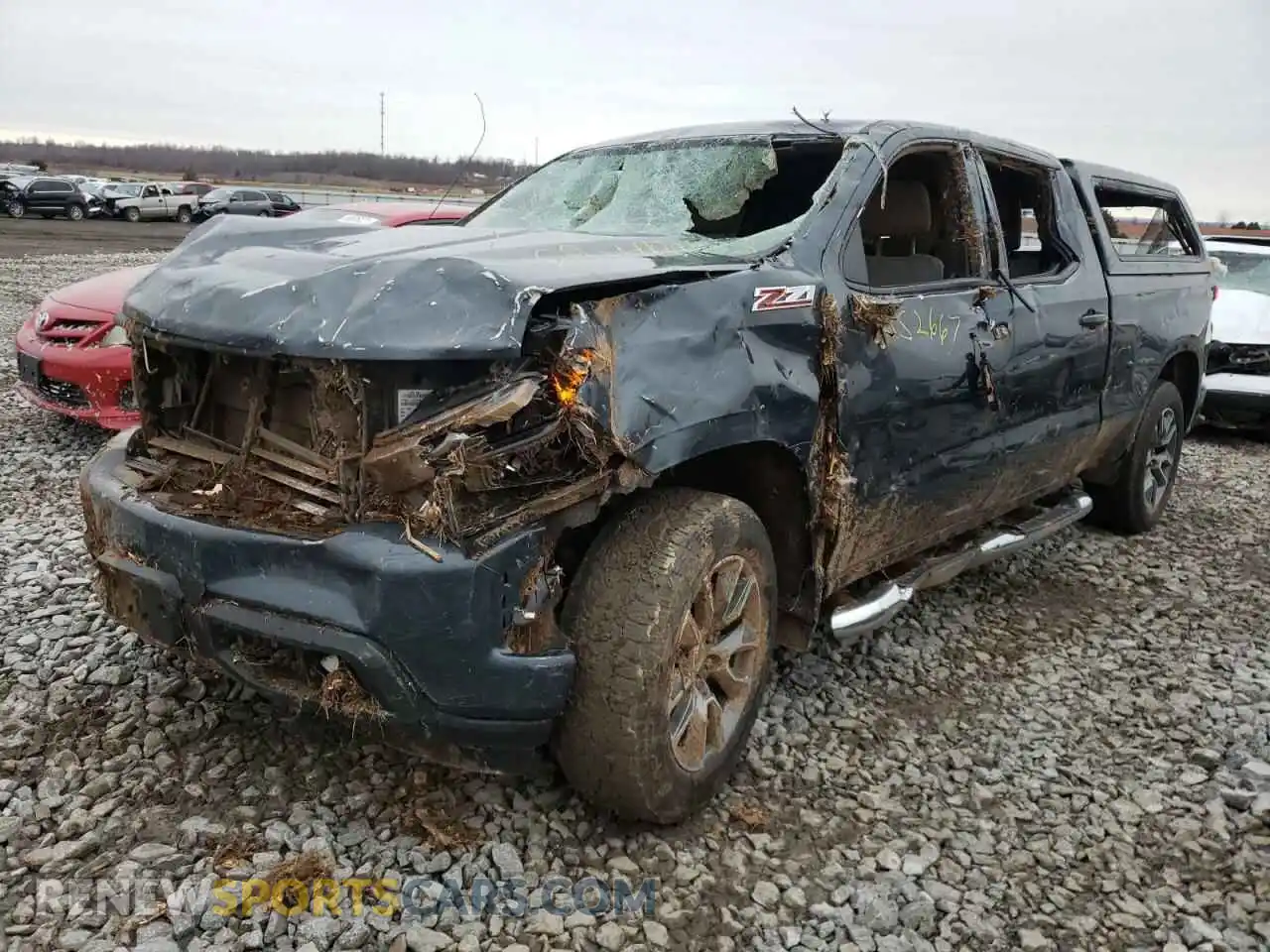 2 fotografías del automóvil dañado 1GCUYEED2KZ286726 CHEVROLET SILVERADO 2019