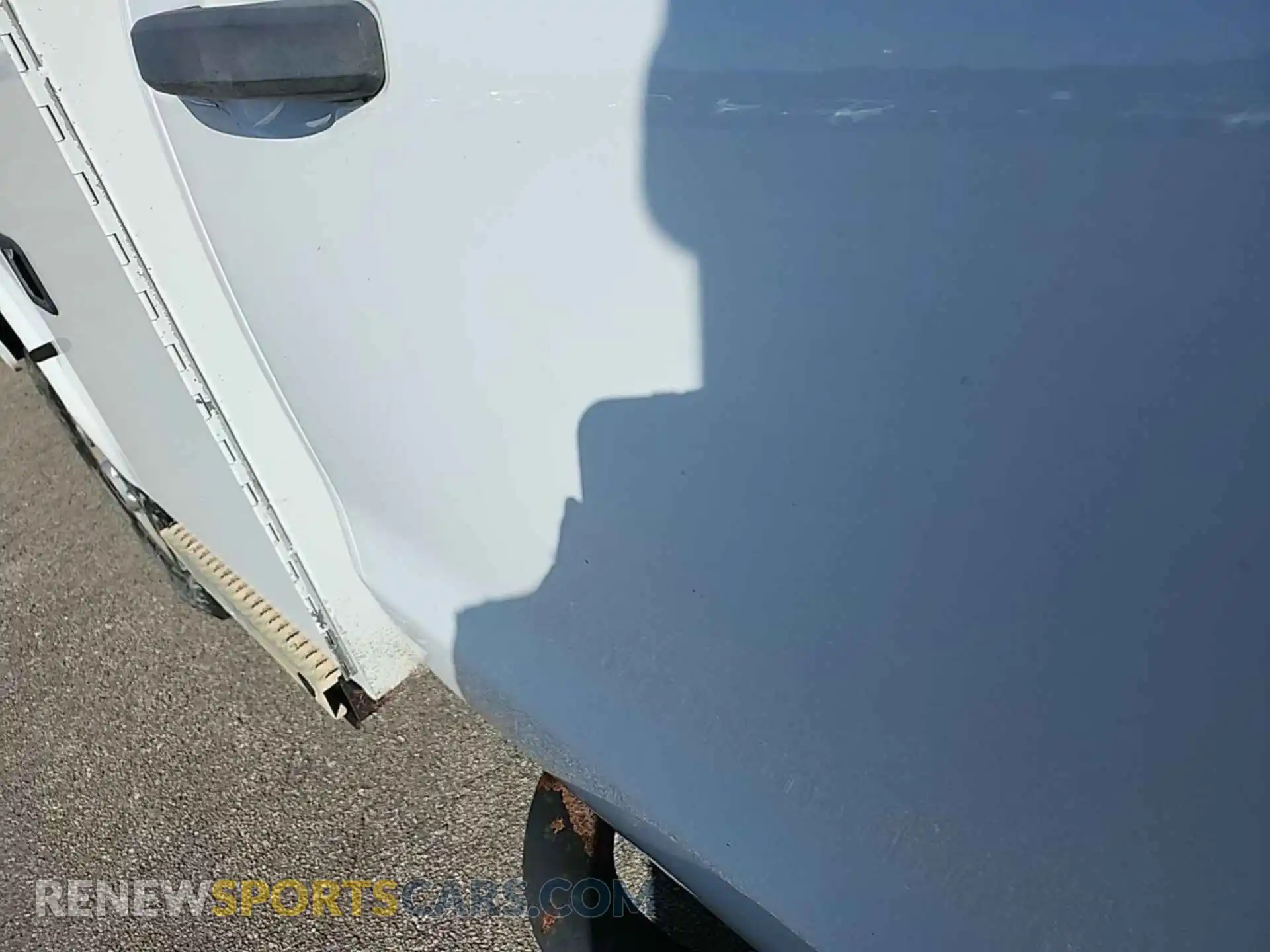 1 Photograph of a damaged car 2GC2KREG1K1109958 CHEVROLET SILVERADO 2019