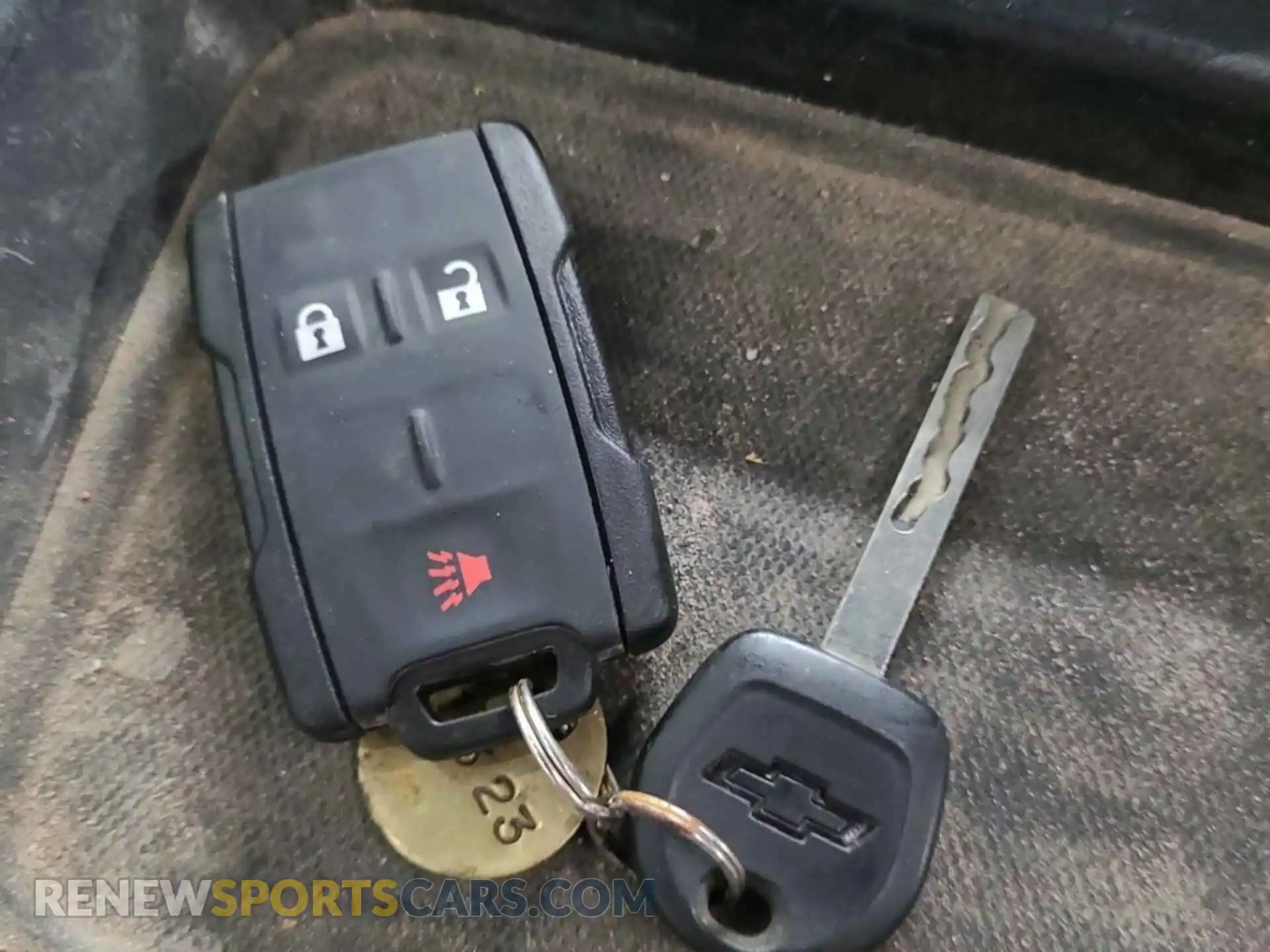 3 Photograph of a damaged car 2GC2KREG6K1117389 CHEVROLET SILVERADO 2019
