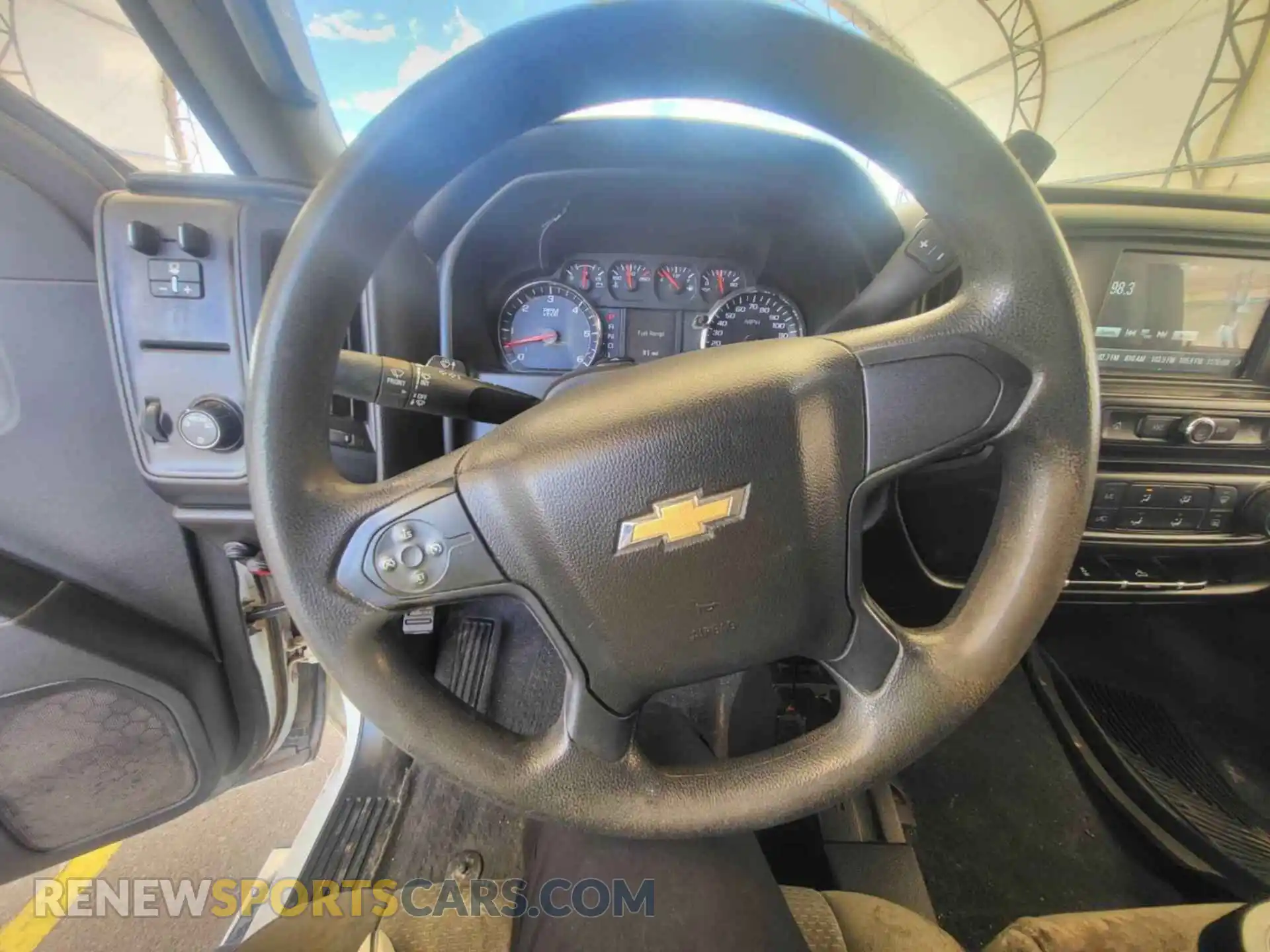 2 Photograph of a damaged car 2GC2KREG8K1209197 CHEVROLET SILVERADO 2019