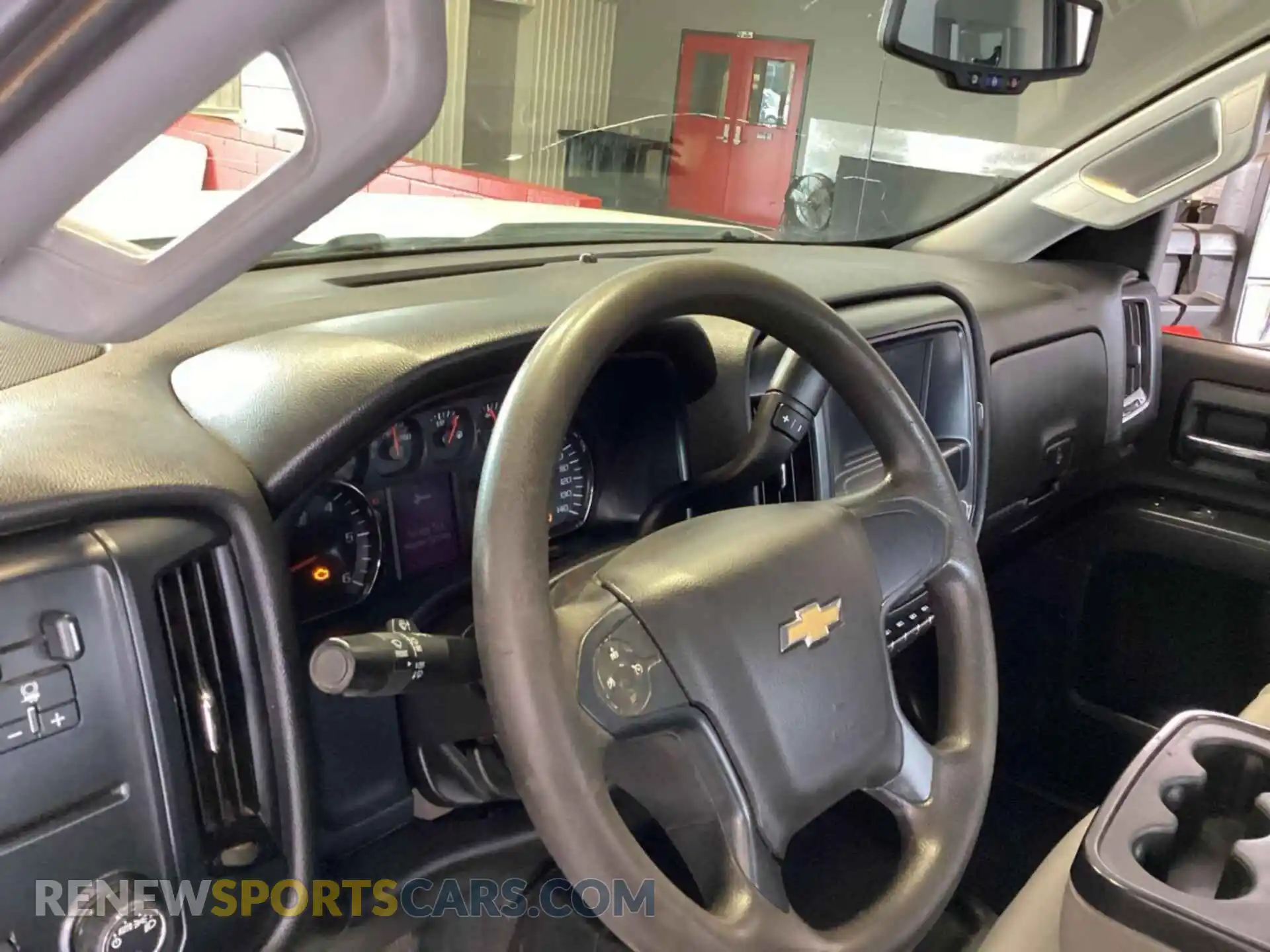 2 Photograph of a damaged car 2GC2KREG9K1155599 CHEVROLET SILVERADO 2019